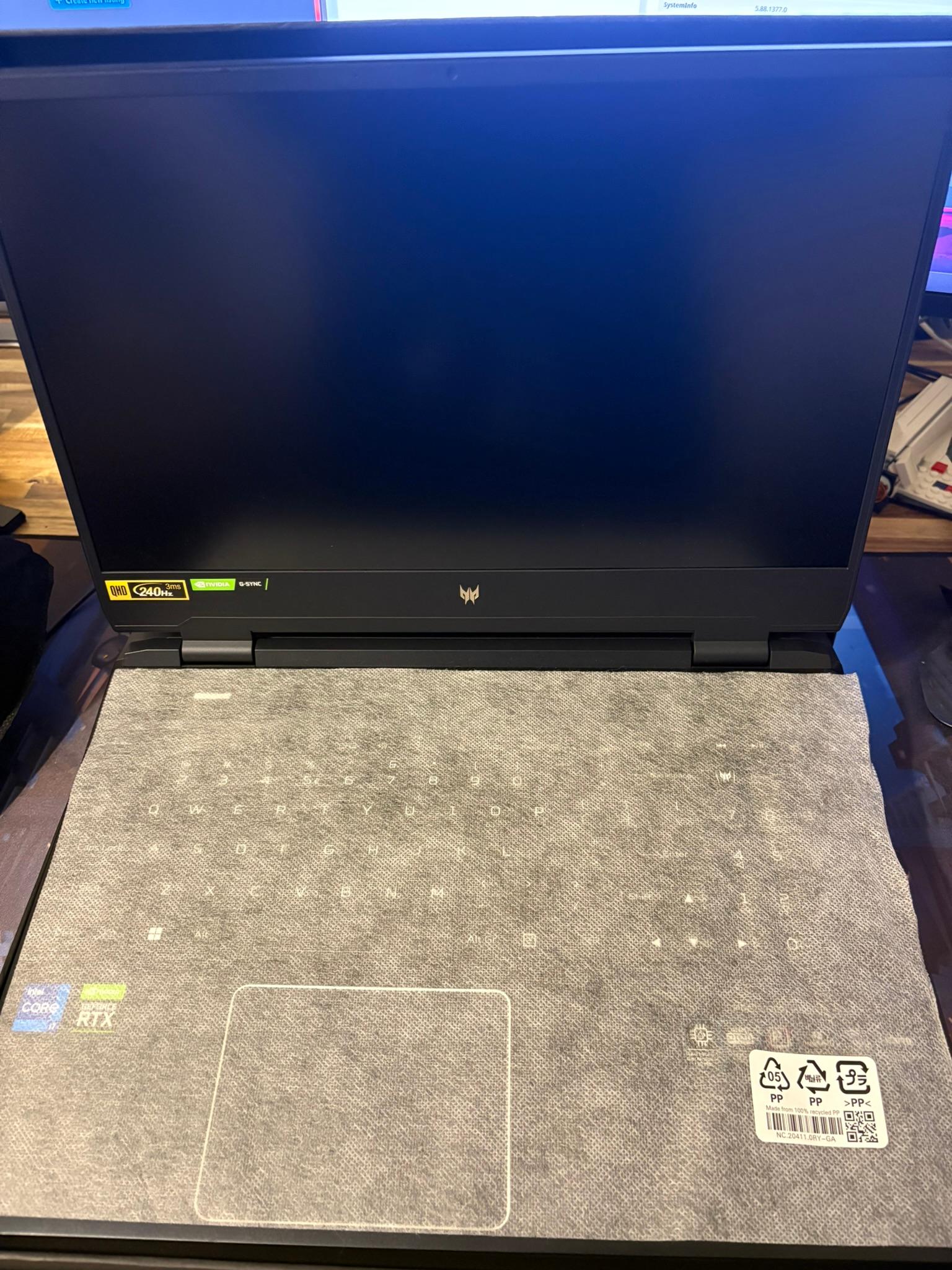 MINT Acer Predator Helios 300 - 150W RTX 3070 Ti | Core i7 12700H | 16GB DDR5 RAM | 1TB NVME SSD