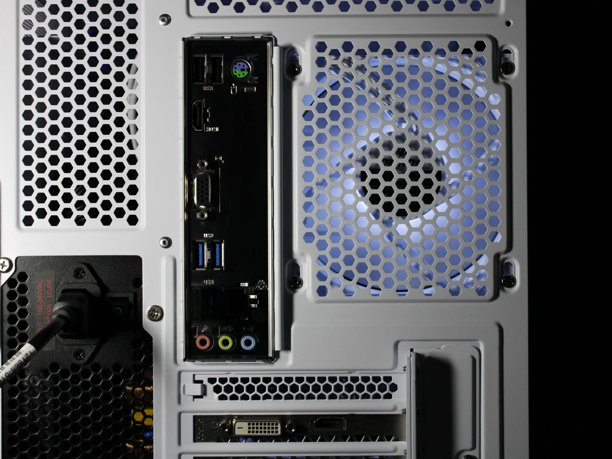 🤍 White Gaming PC [Ryzen 7] [GTX 1650] [16GB RAM]