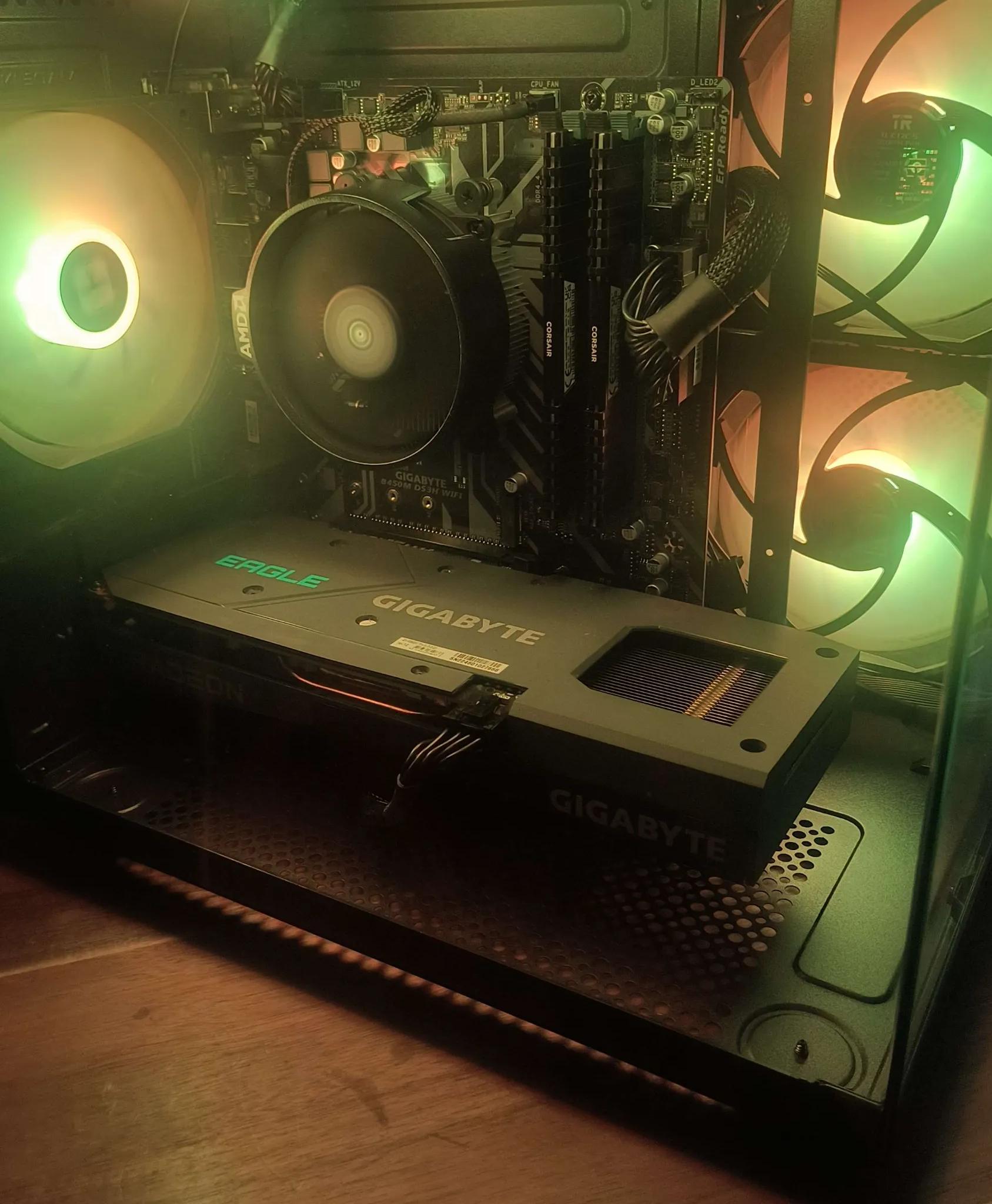 The Anvil ~ Ryzen 5 3600 ~ RX 6650XT ~ 32GB DDR4 ~ 512GB SSD ~ 3TB HDD ~ WIFI ~ ARGB