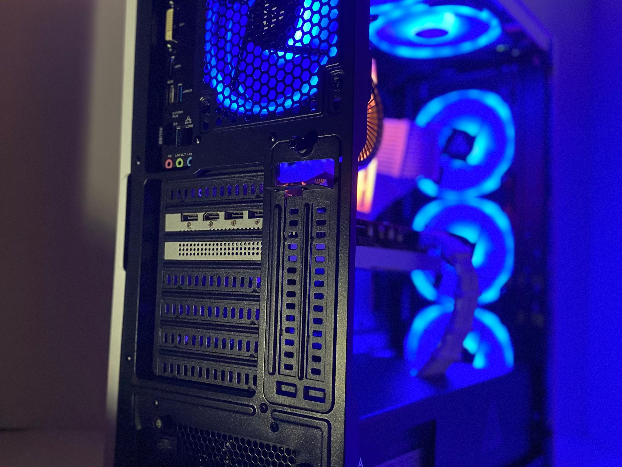 FMD🔥| RX 5700XT|Ryzen 5@4GHz| 16GB DDR4(TForce)| 1TB NVMe SSD| Windows 11 Pro