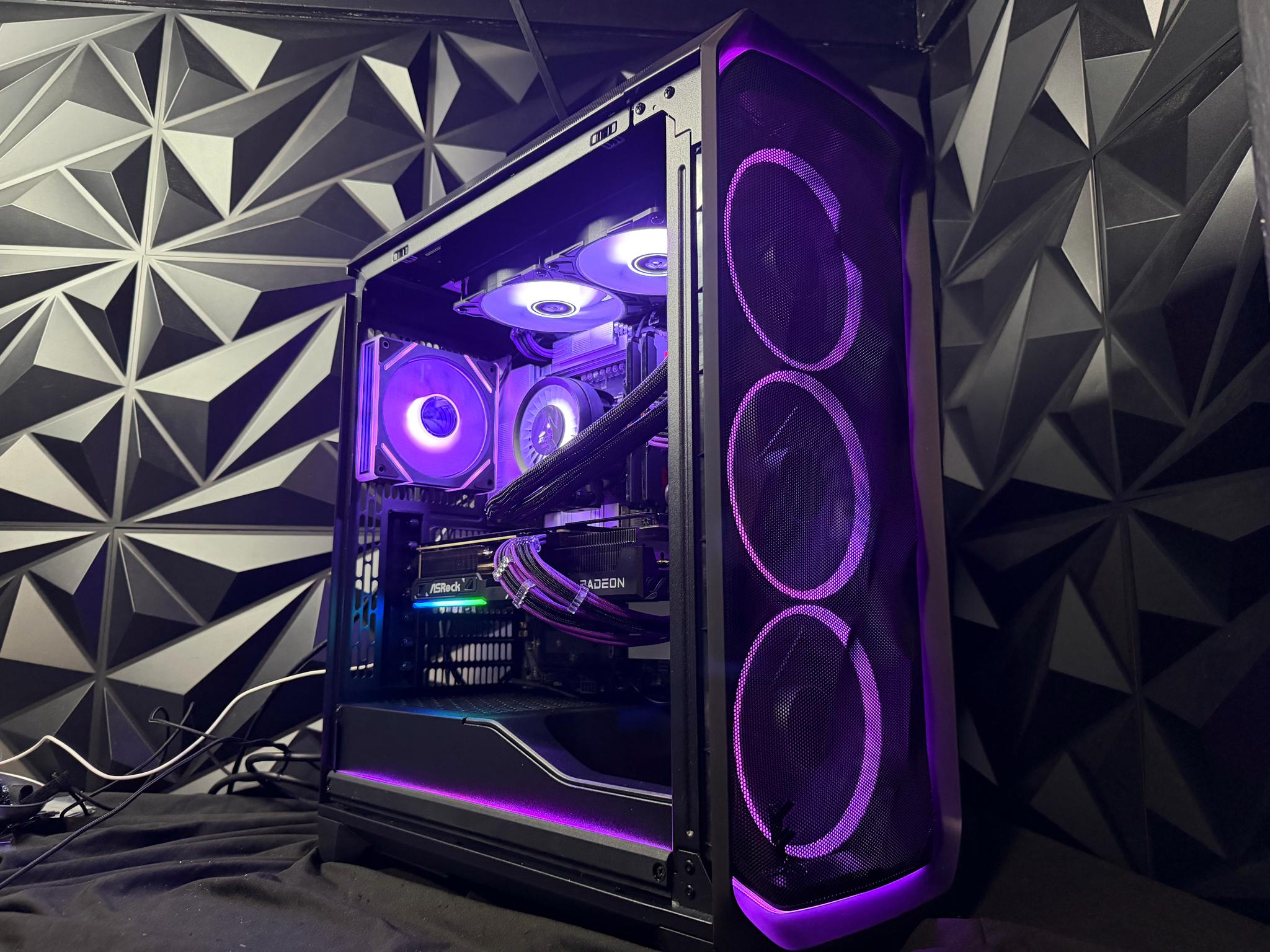 💜🌆 VIOLET CITY 🌆💜Ryzen 5 9600X| RX 9070XT| 32 GB DDR5|2 TB NVMe| 850W PSU