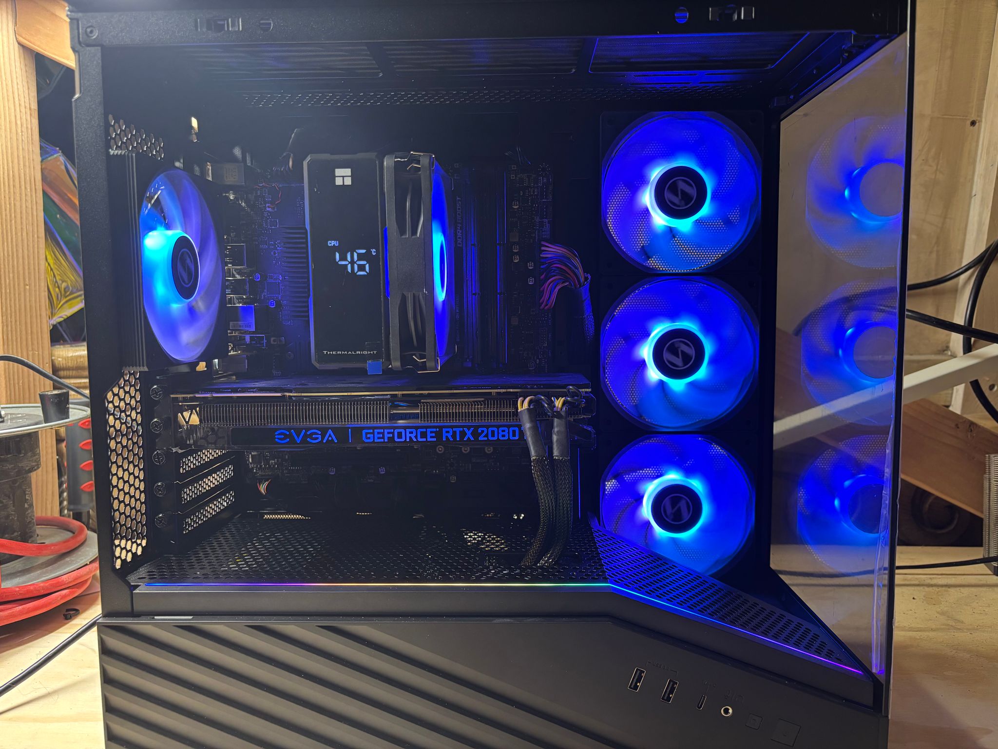 GeForce RTX 2080 Ti, Core i7, 2.5tb storage, 16gb ram