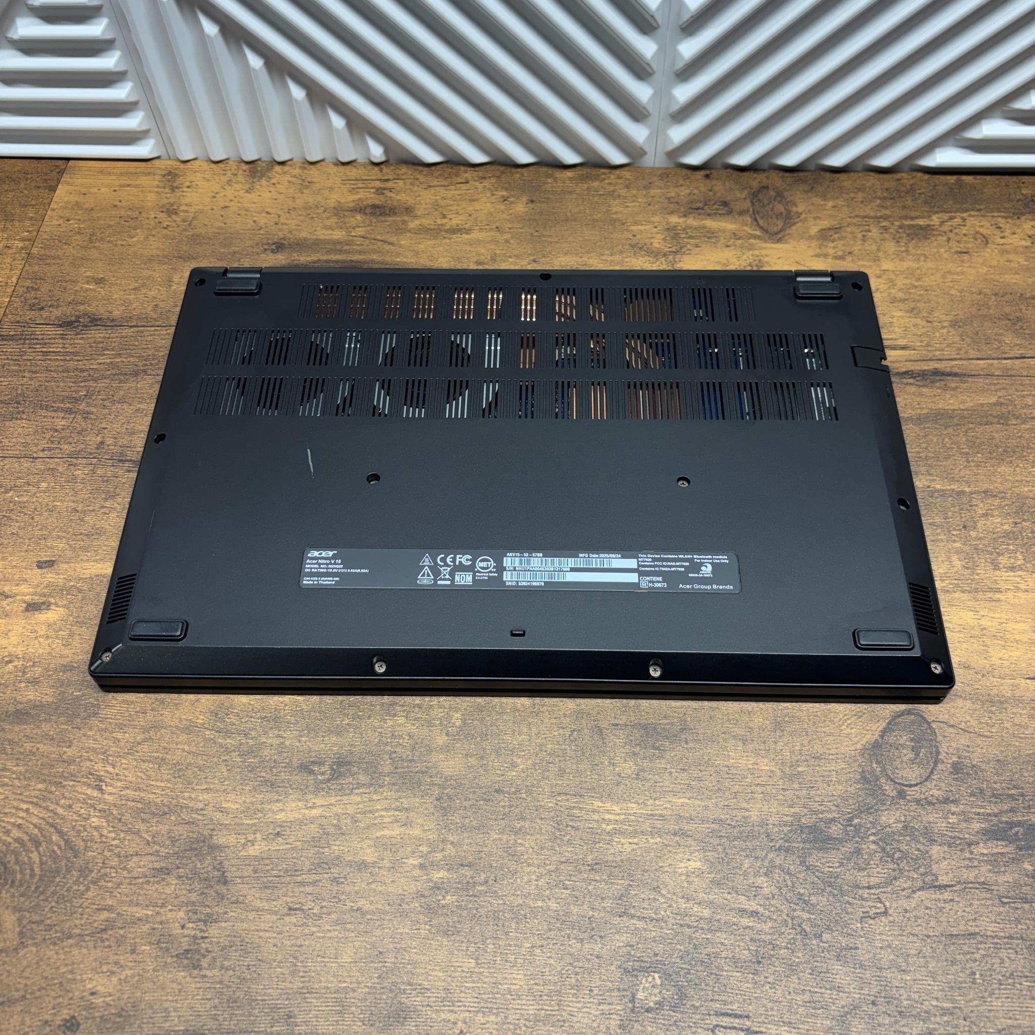 Acer Nitro V 15 Gaming Laptop i5-13420H RTX 5050 16GB 512GB SSD 165Hz