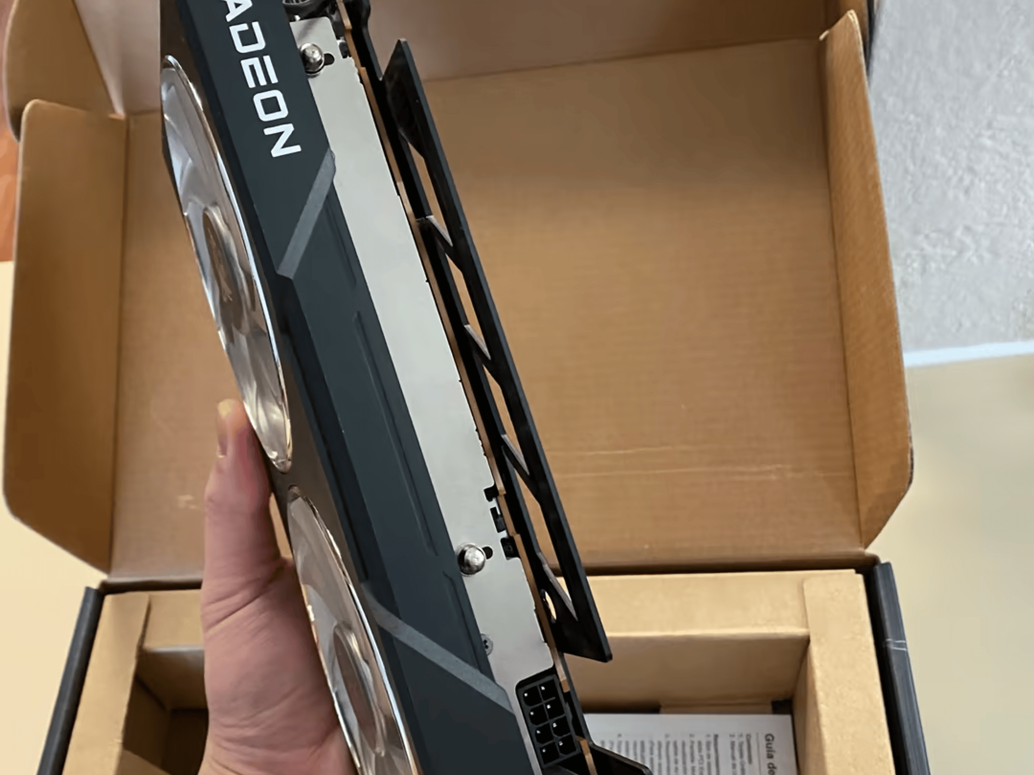 PowerColor Radeon RX 6600XT Hellhound