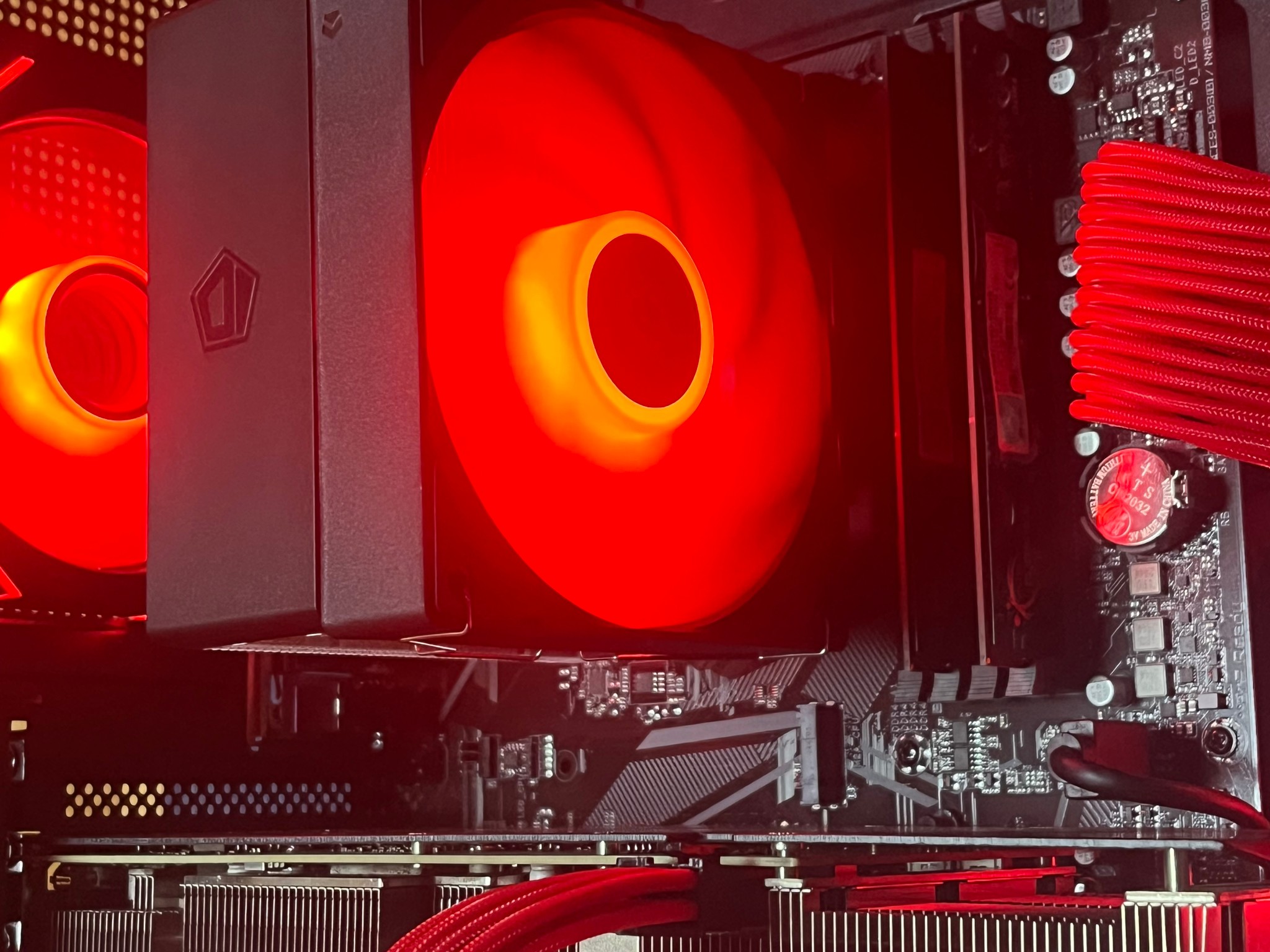 🖤❤️Crimson Forest Gaming PC❤️🖤RTX 3060TI🖤❤️Ryzen 5 5500❤️🖤32GB DDR4🖤❤️1TB NVME SSD❤️🖤