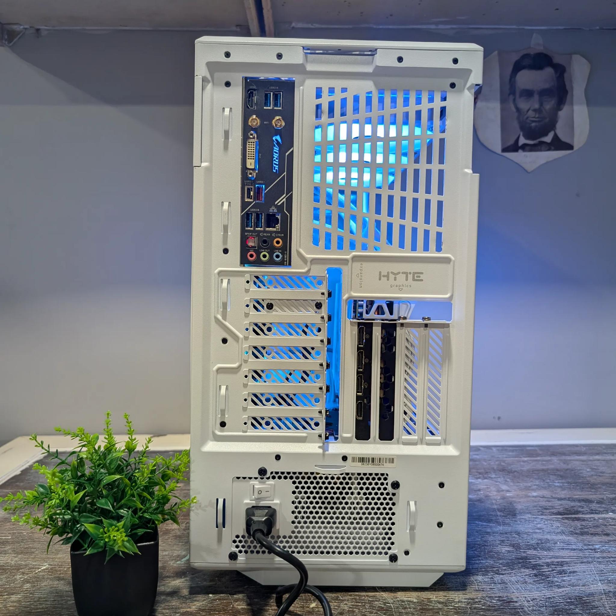 Gaming PC // RTX 3070 - Ryzen 7 3700X