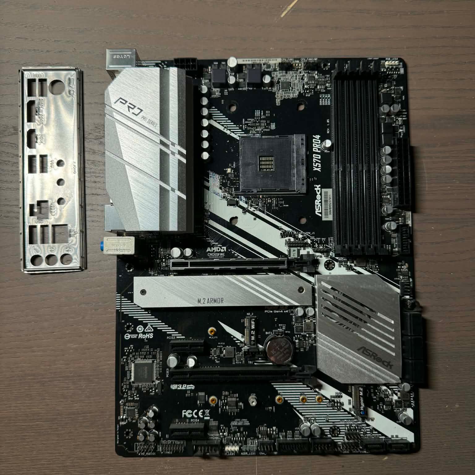 ASRock X570 Pro4 - Image 1