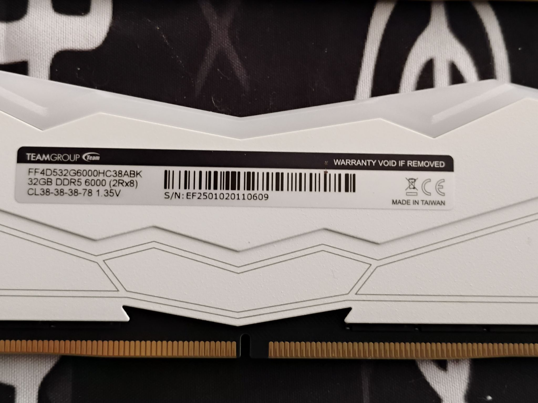 Team Group T-Force Delta RGB 64Gb DDR5 6000 (CL 38) Desktop Memory - White