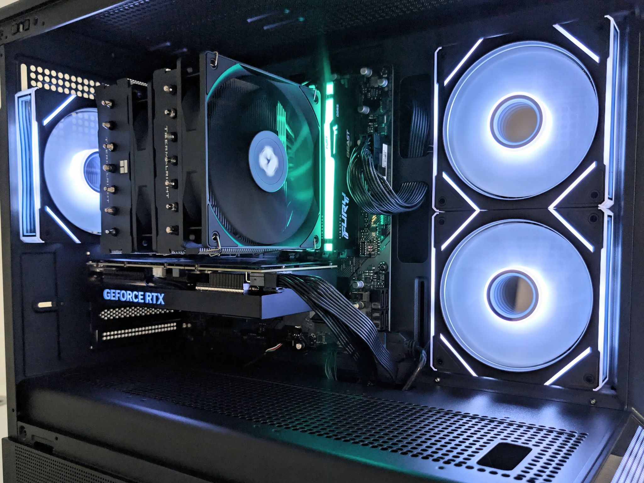 Ryzen 7 7700 + RTX 4060 Ti Gaming PC