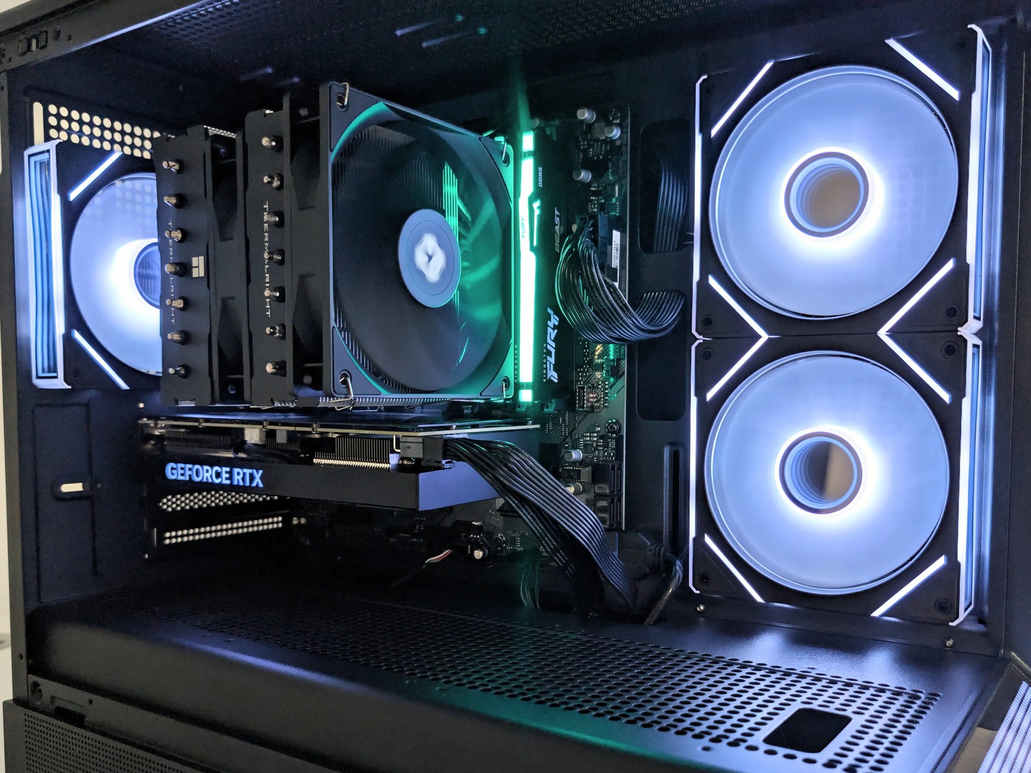 Ryzen 7 7700 + RTX 4060 Ti Gaming PC