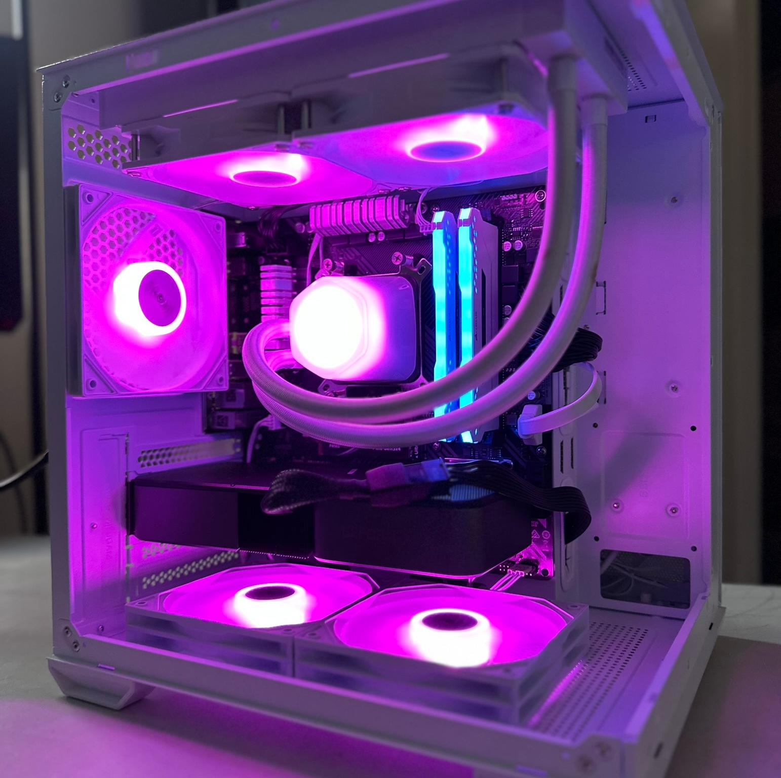 Ryzen 7 3700X / RTX 3070 / 512GB NVME / 32GB RAM