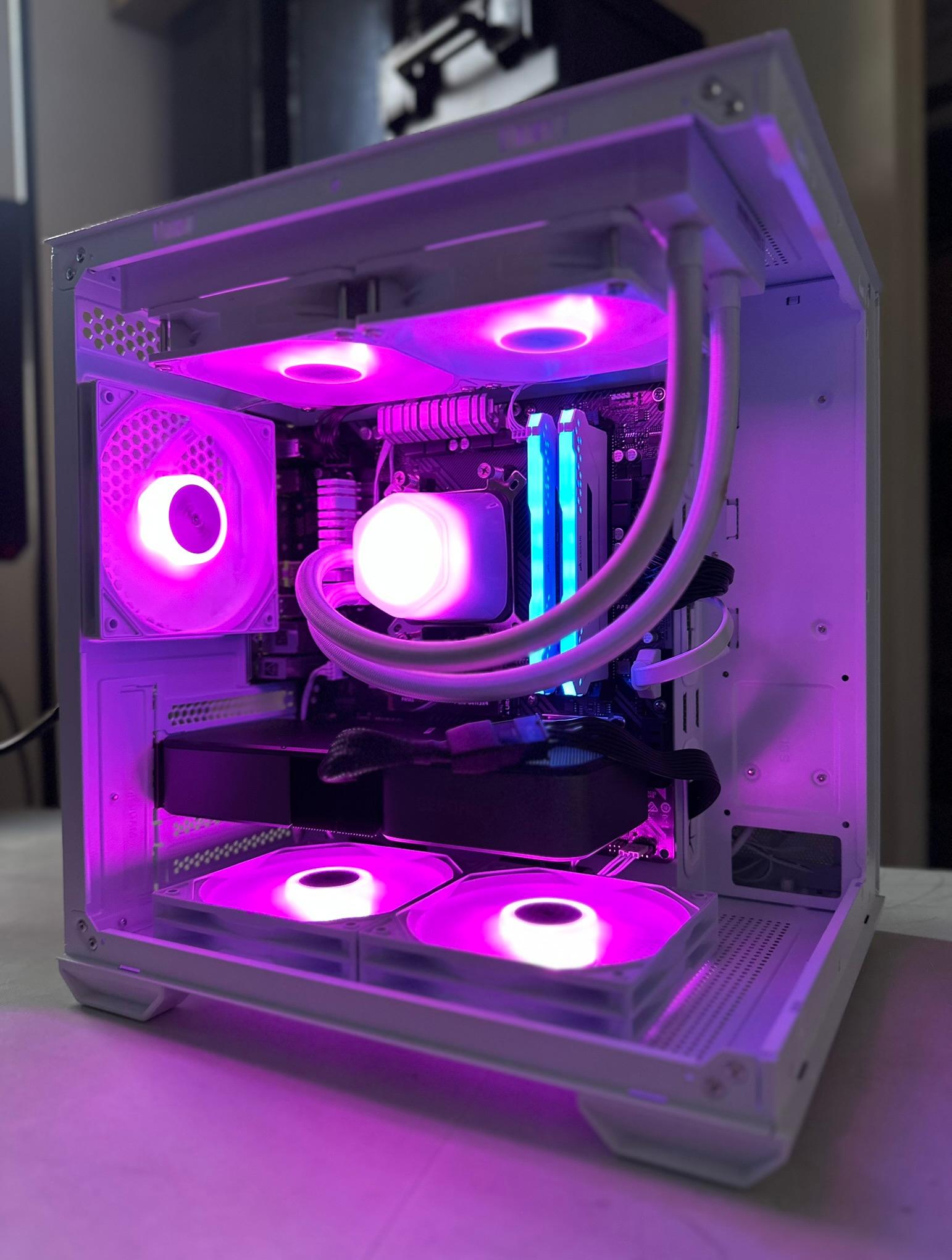 Ryzen 7 3700X / RTX 3070 / 512GB NVME / 32GB RAM