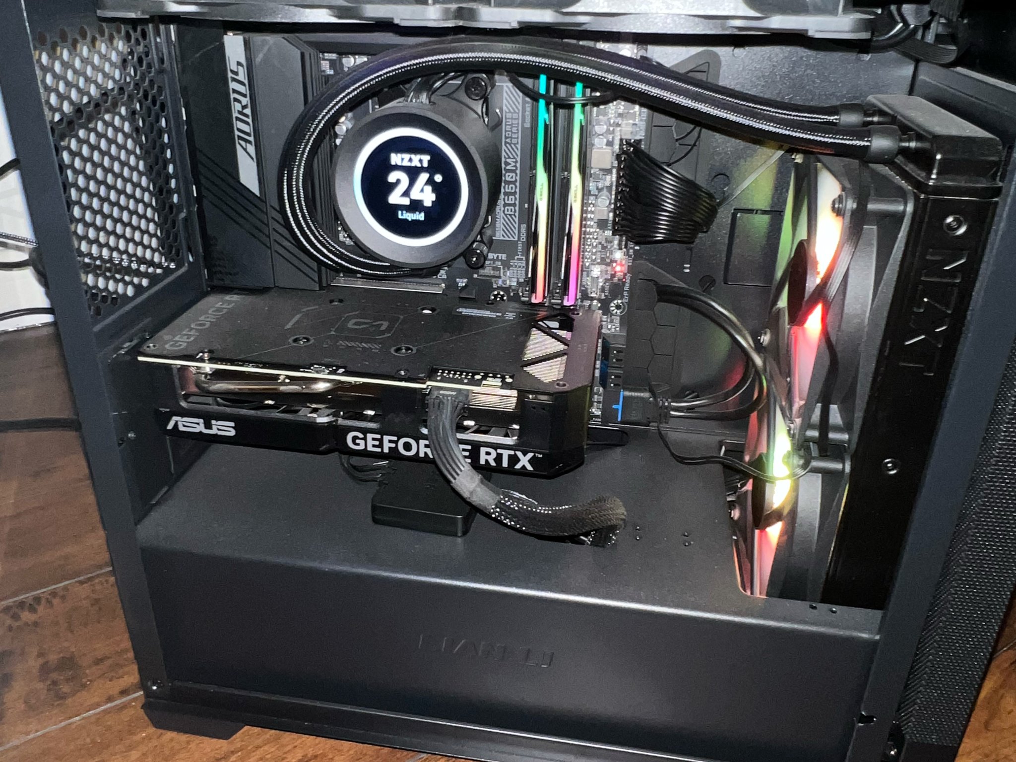 Ryzen 7800X3D, RTX 4070 SUPER, 32GB DDR5