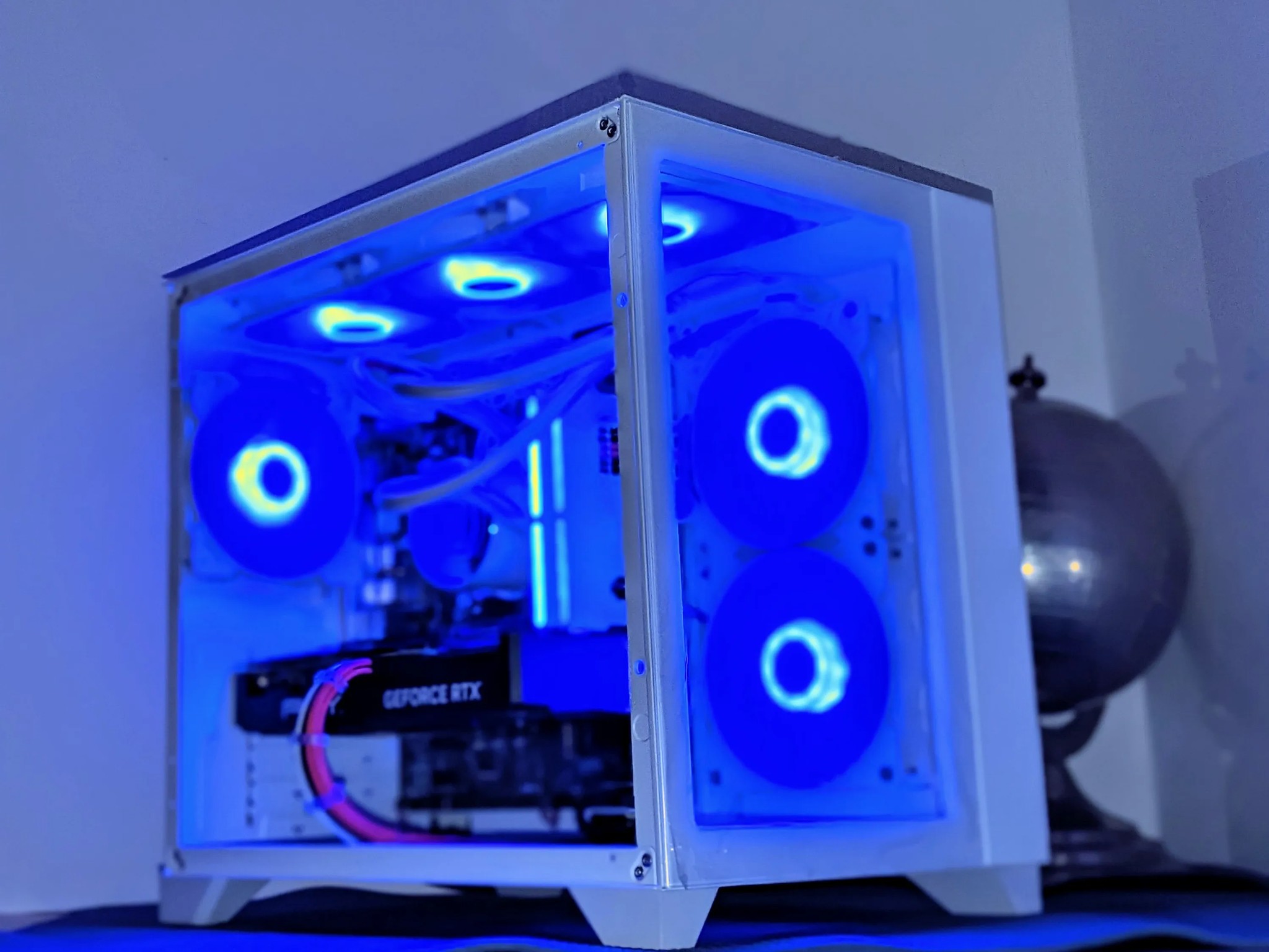 (Liquid🌊Cooled) RTX 4070 12GB| I7-11700F| 32GB Ram(DDR4)| 1TB Samsung NVMe/SSD| Windows 11