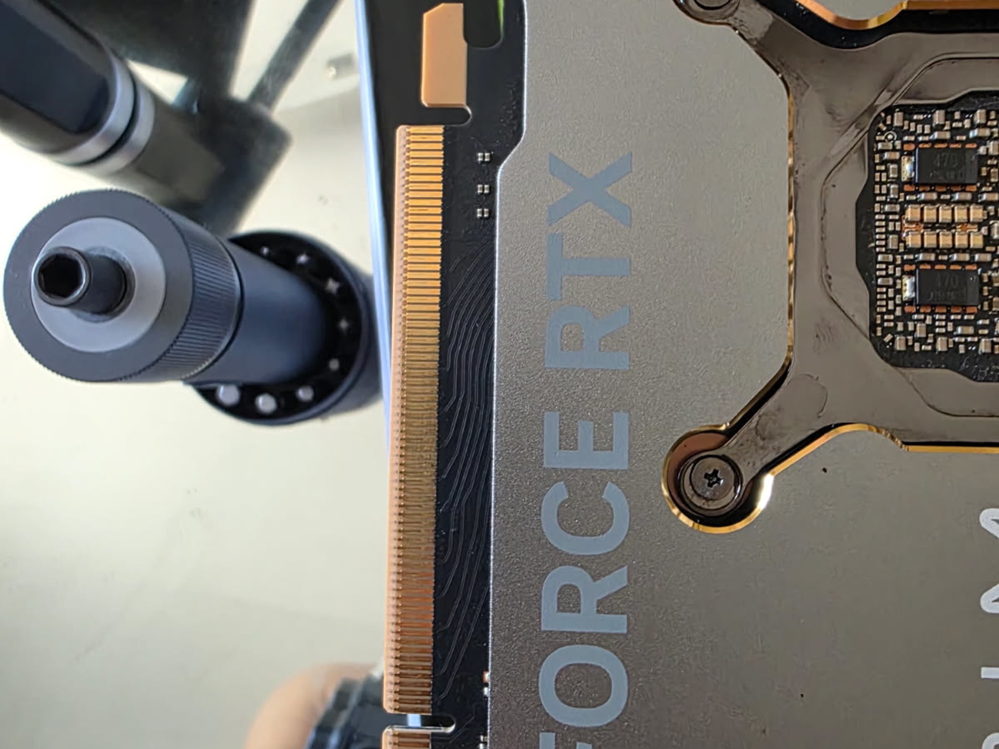 RTX 4090 Suprim Liquid X MSI