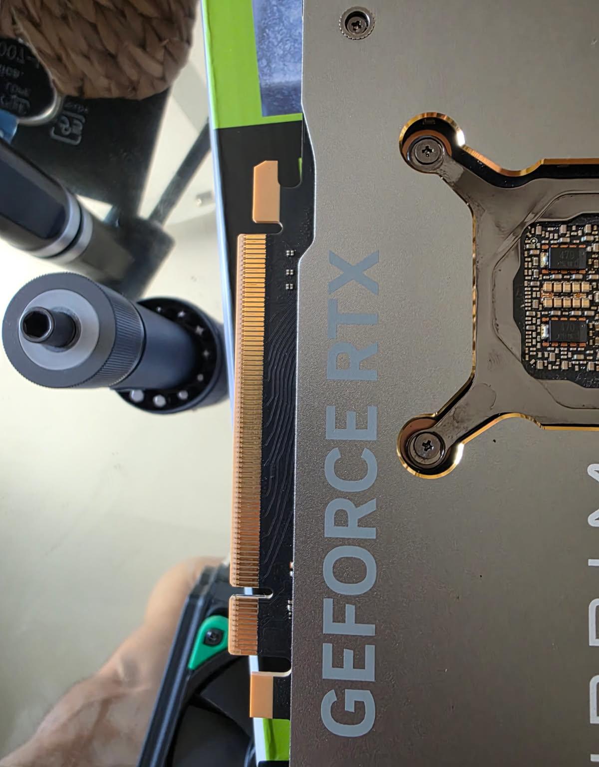 RTX 4090 Suprim Liquid X MSI