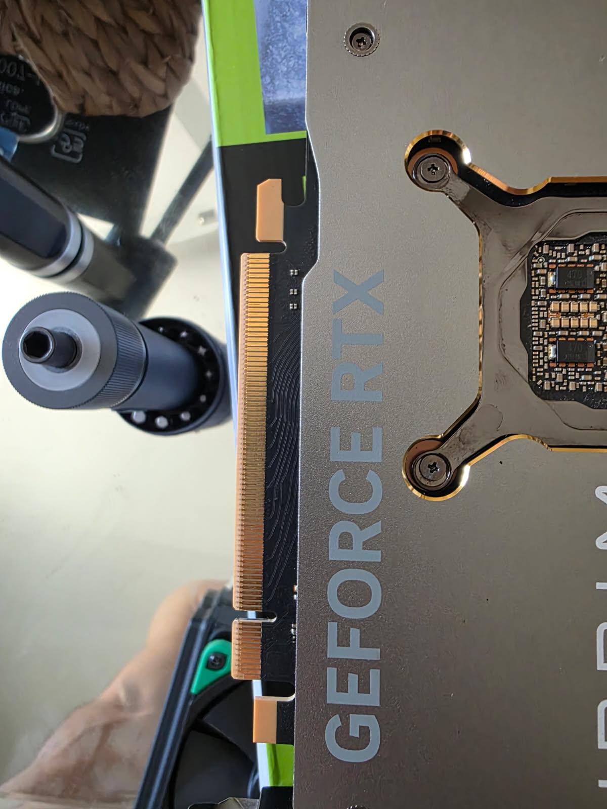 RTX 4090 Suprim Liquid X MSI