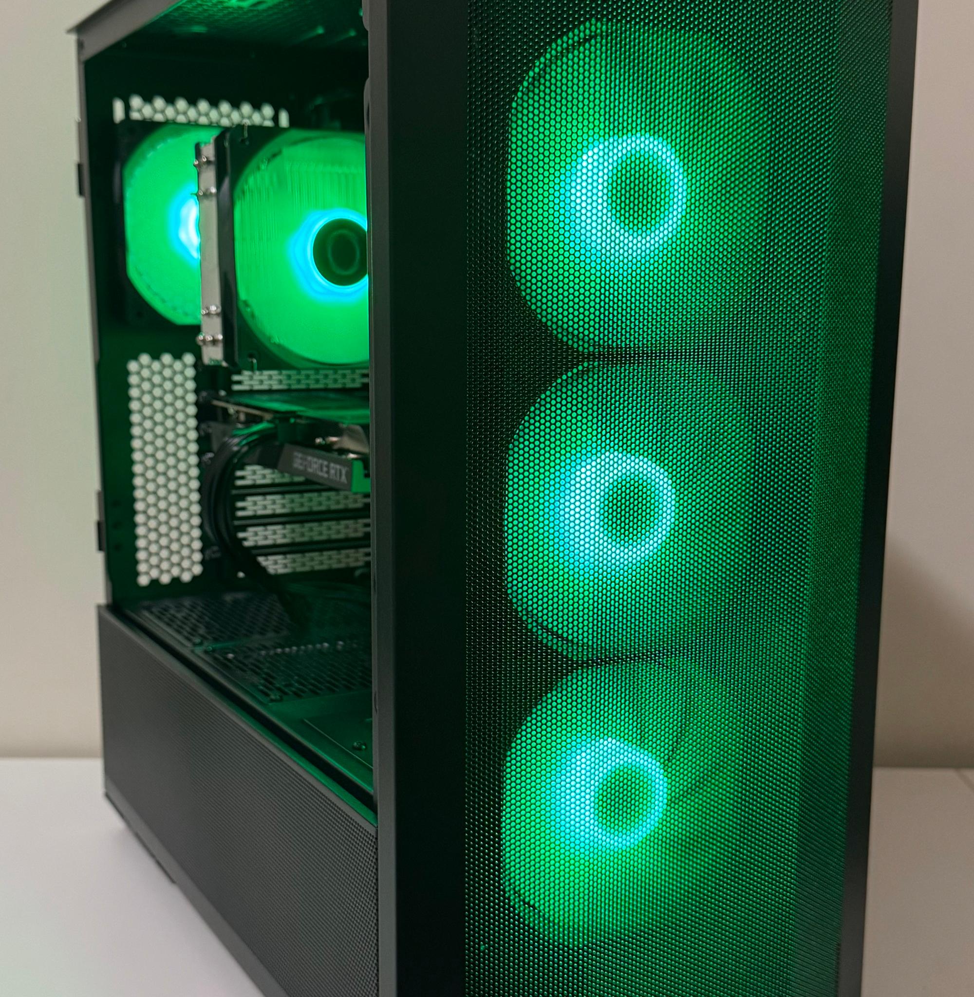 AMD Ryzen 7 8700F 32GB DDR5 RAM 1TB NVMe SSD GeForce RTX 3060 12GB Lian Li Lancool II AM5 Gaming PC