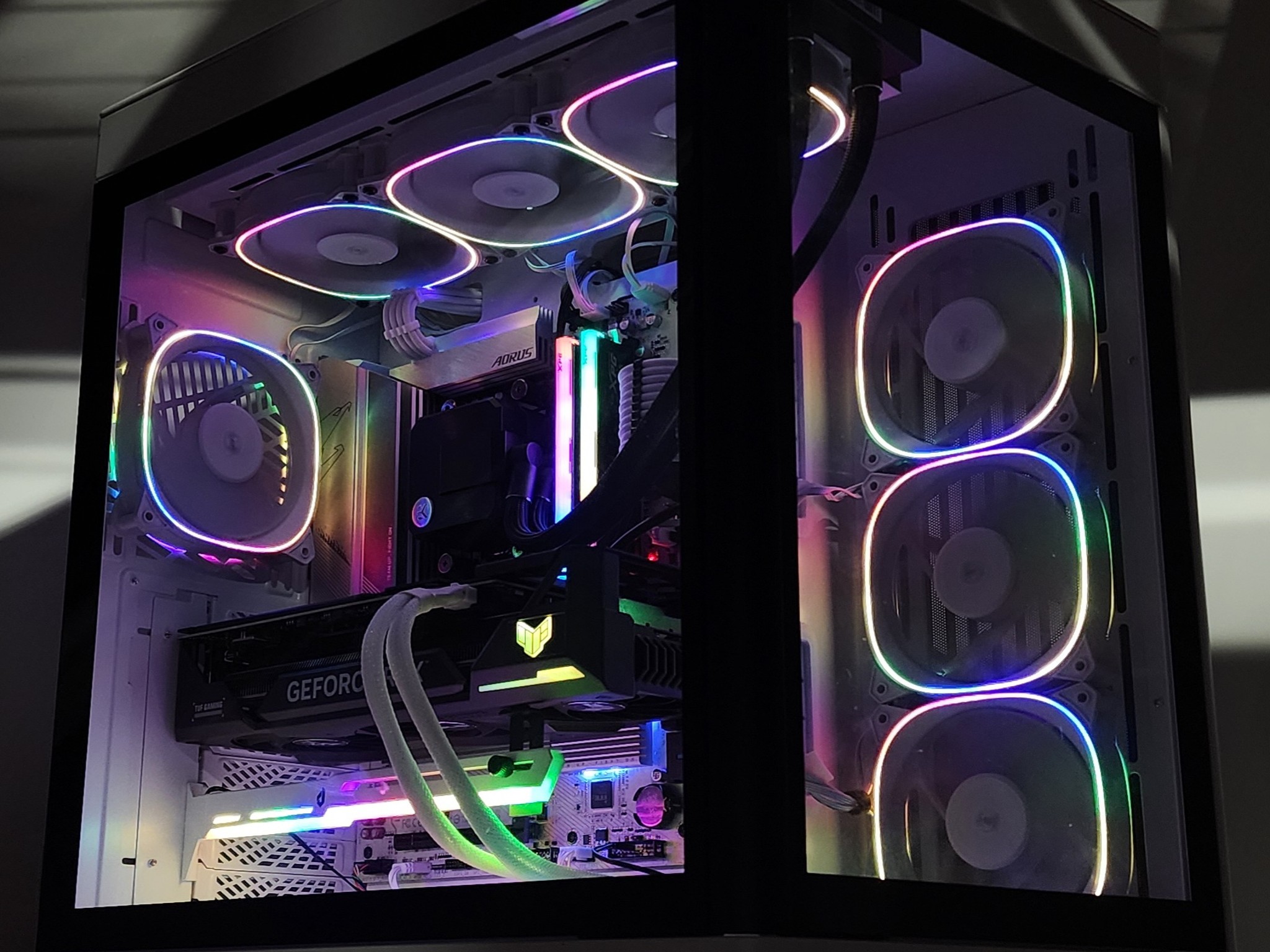 Gaming PC Ryzen 7 7800X3D 32GB RAM 1TB SSD RTX 4070 Ti 12GB Windows 11 PC