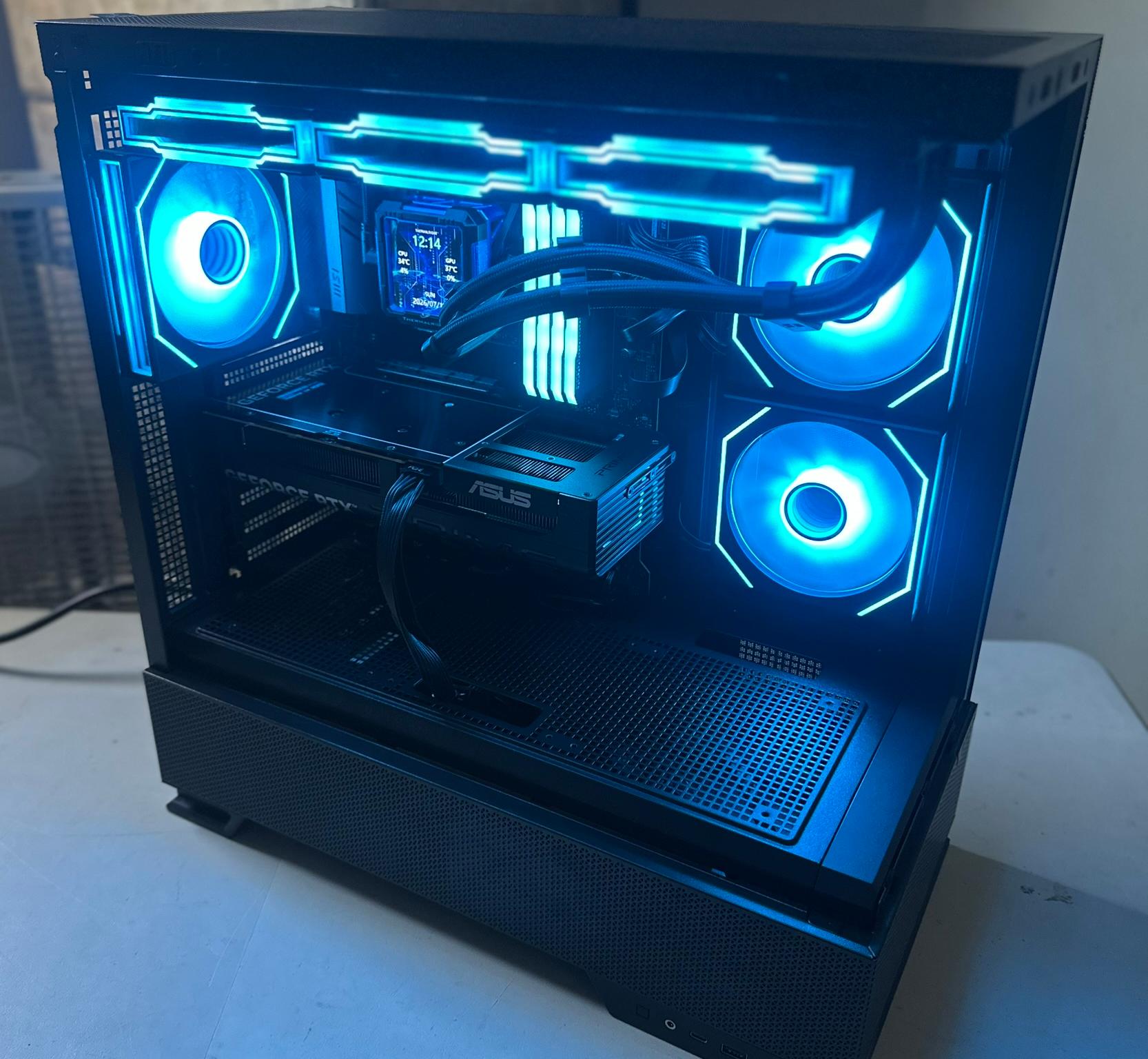 i5-12400F / RTX 5060 / 1TB NVME / 32GB RAM