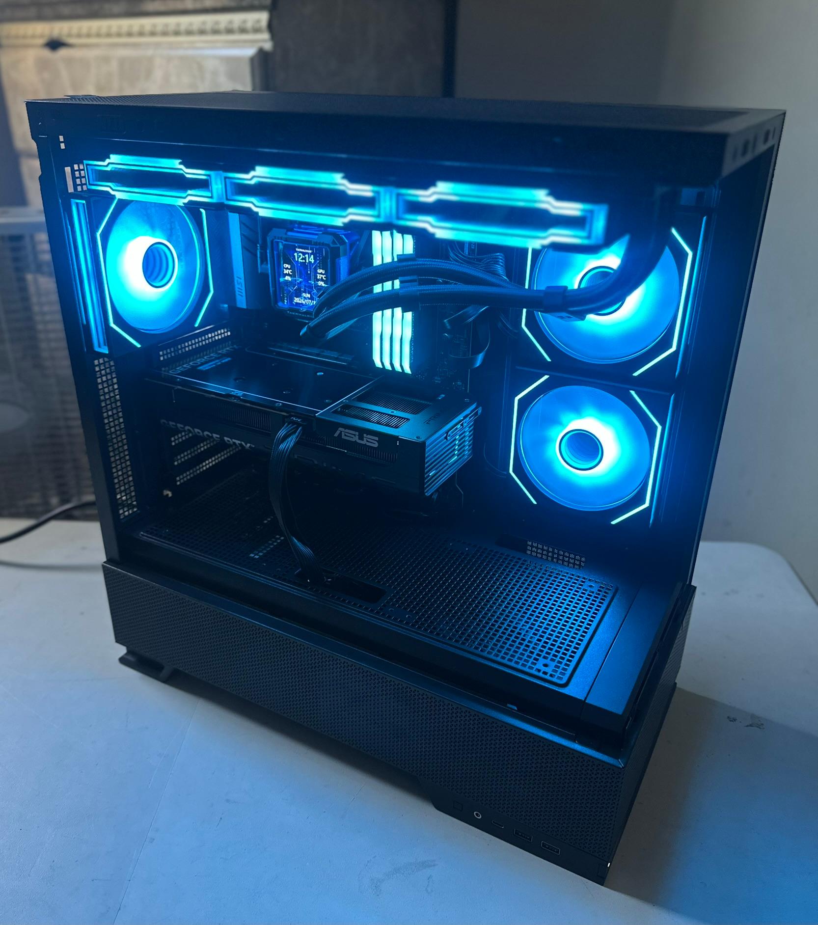 i5-12400F / RTX 5060 / 1TB NVME / 32GB RAM