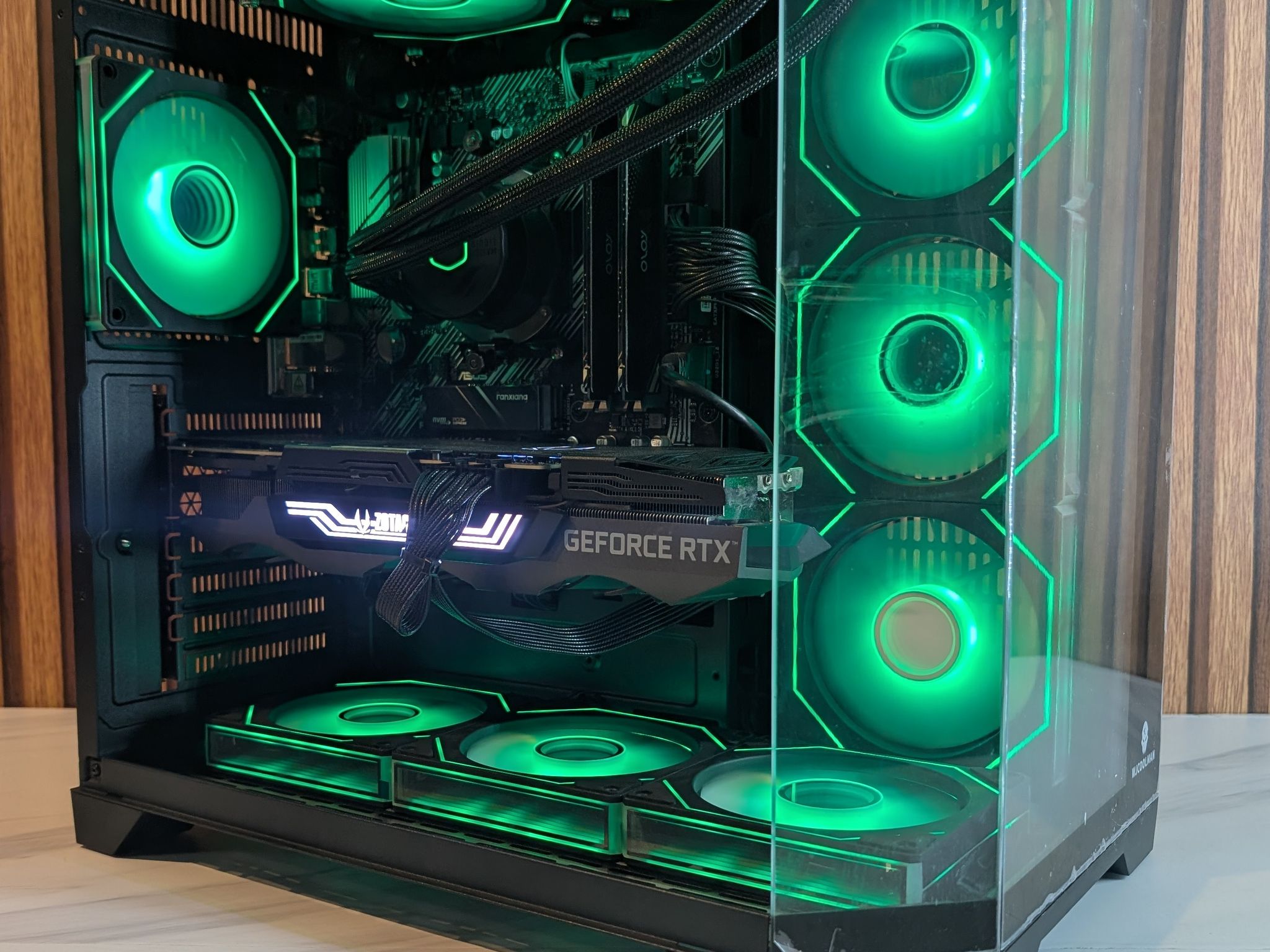 RTX 3080 | RYZEN 5 5600G | 1TB NVME | 240MM AIO | 16GB DDR4