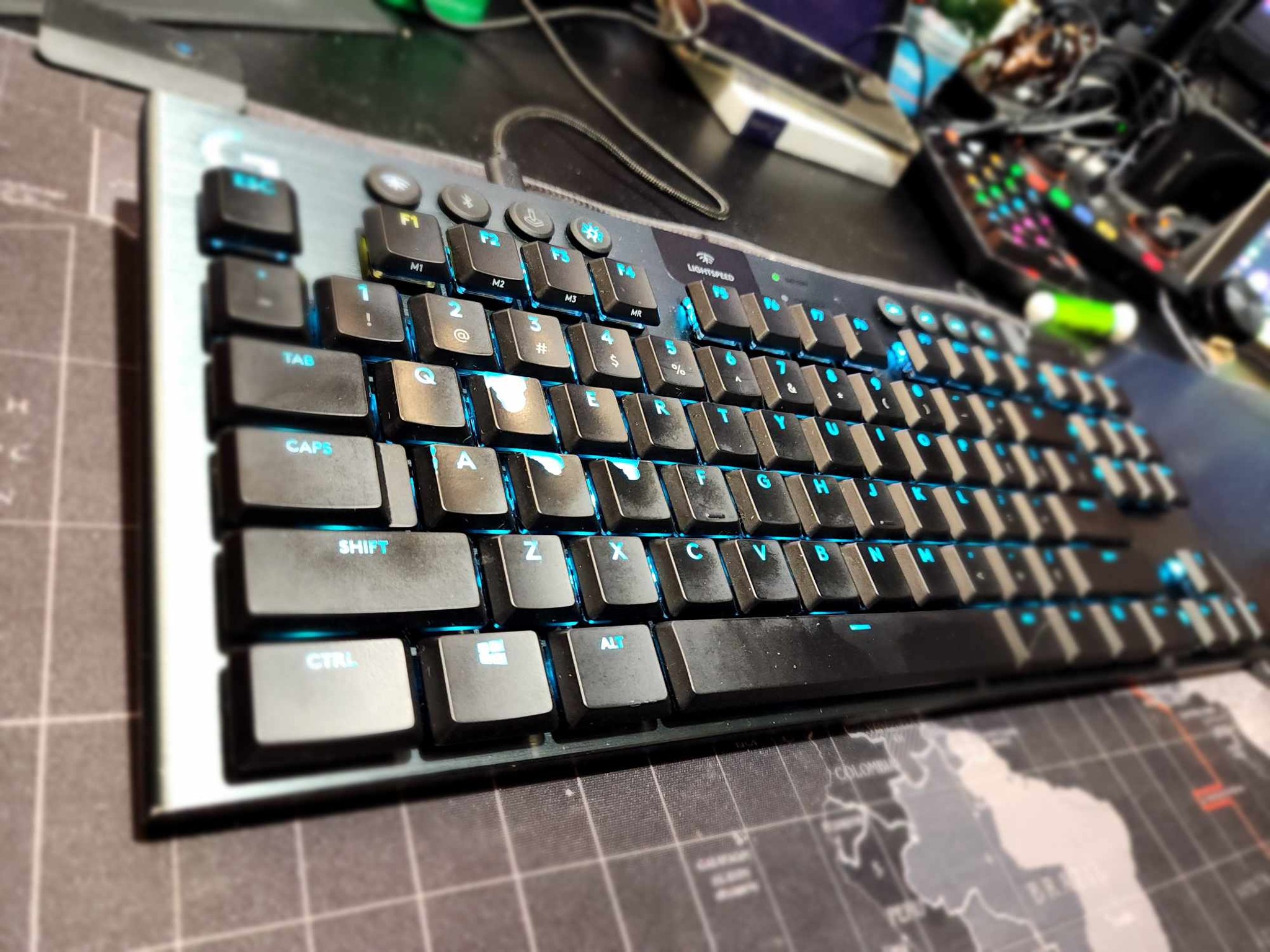 Logitech - G915 LIGHTSPEED TKL Mechanical GL Tactile Switch Gaming Keyboard