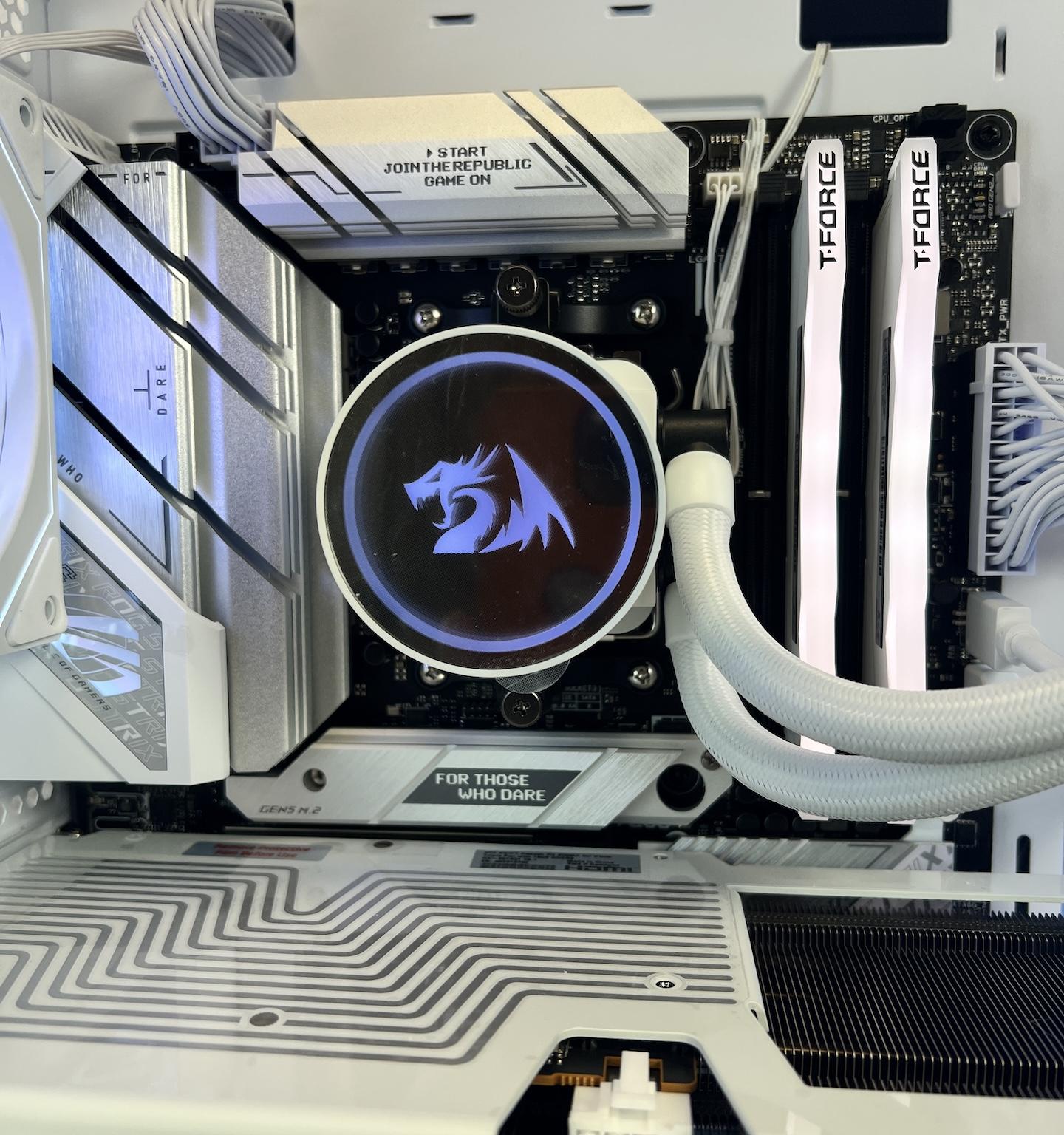 Liquid Cooled AMD RX 9060 XT 16GB Ryzen 5 8400F 16GB DDR5 1 TB M.2 Gaming PC