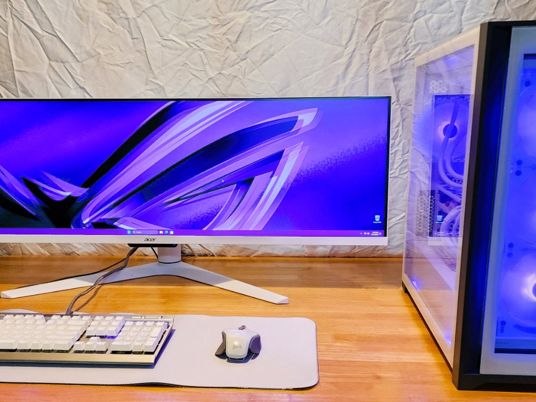 White Corsair Gaming BEAST!!! w/ Keyboard, Mouse, & RGB Deskmat
