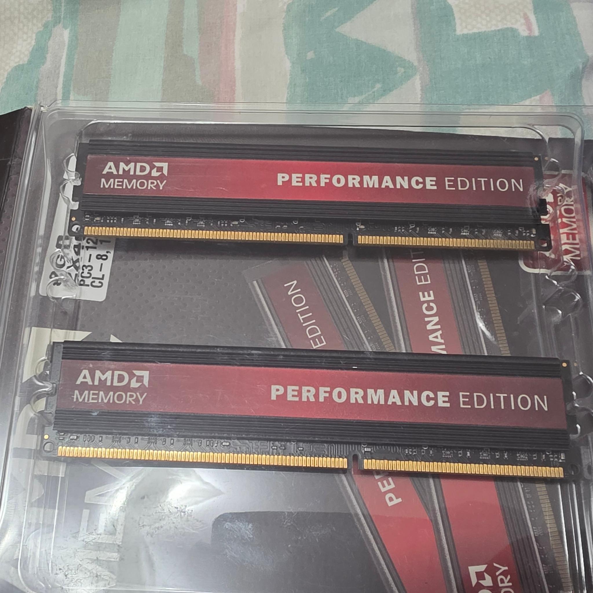 AMD Memory 8GB (2x4GB) DDR3-1600 Kit AP38G1608U2K