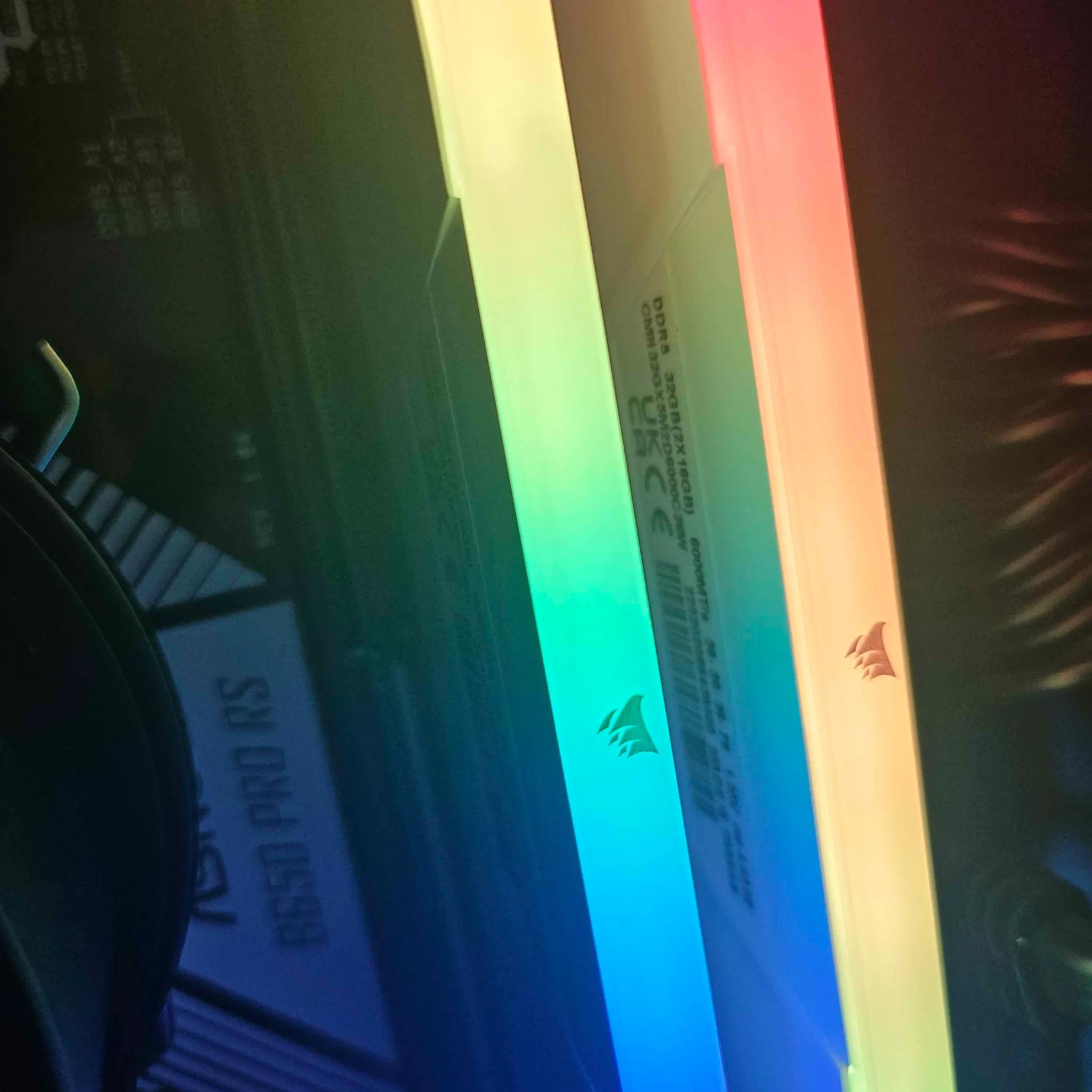 32GB (2x16) Corsair Vengeance RAM (WHITE) DDR5 6000 MT/s CL36