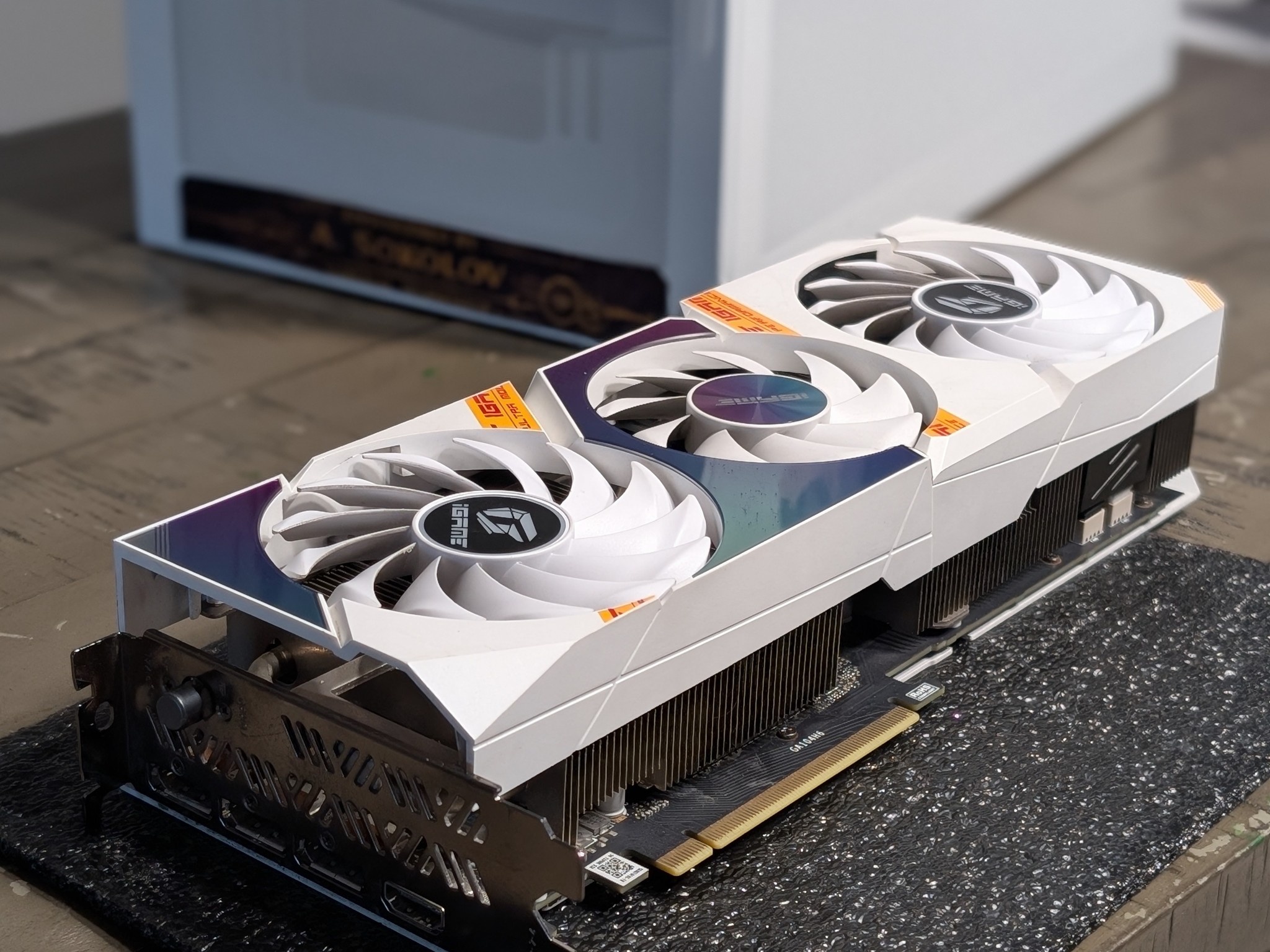 Colorful iGame GeForce RTX 3060 Ti Ultra W OC White