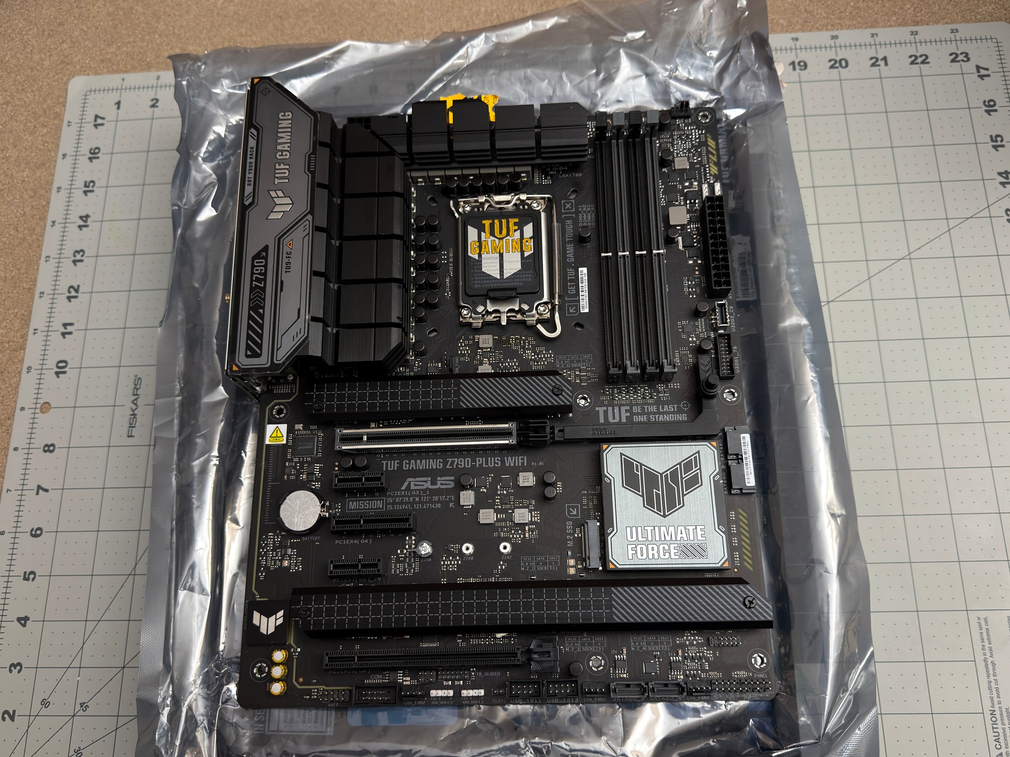 ASUS TUF GAMING Z790-PLUS WIFI — Lot of 2