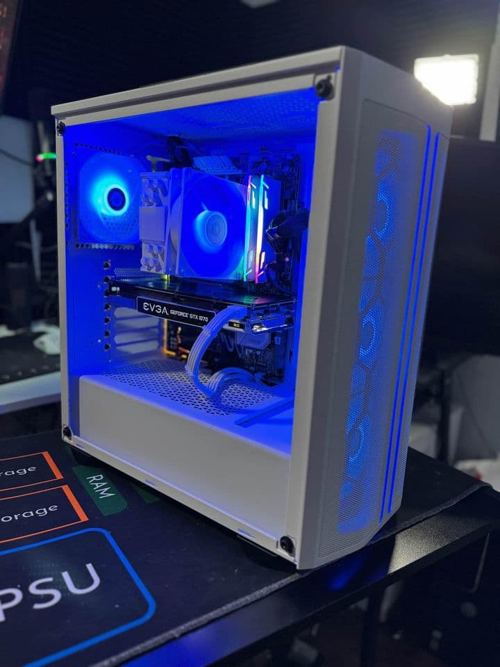 All white RGB Gaming PC - Ryzen 5 2600X - GTX 1070 - 32GB DDR4