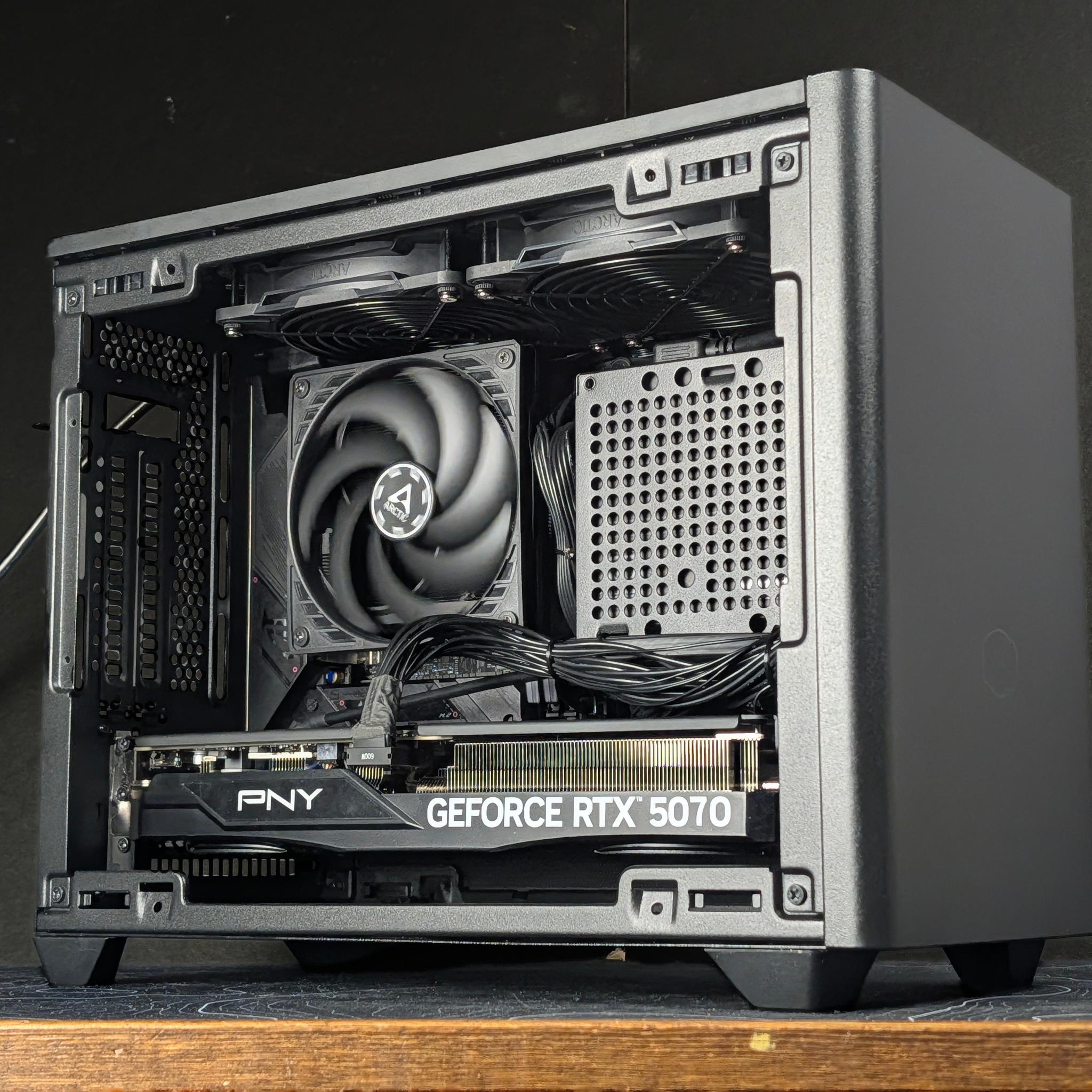 🖤Ryzen 5 7600X / RTX 5070 / 32GB DDR5 / 2TB SSD / 1100W PSU