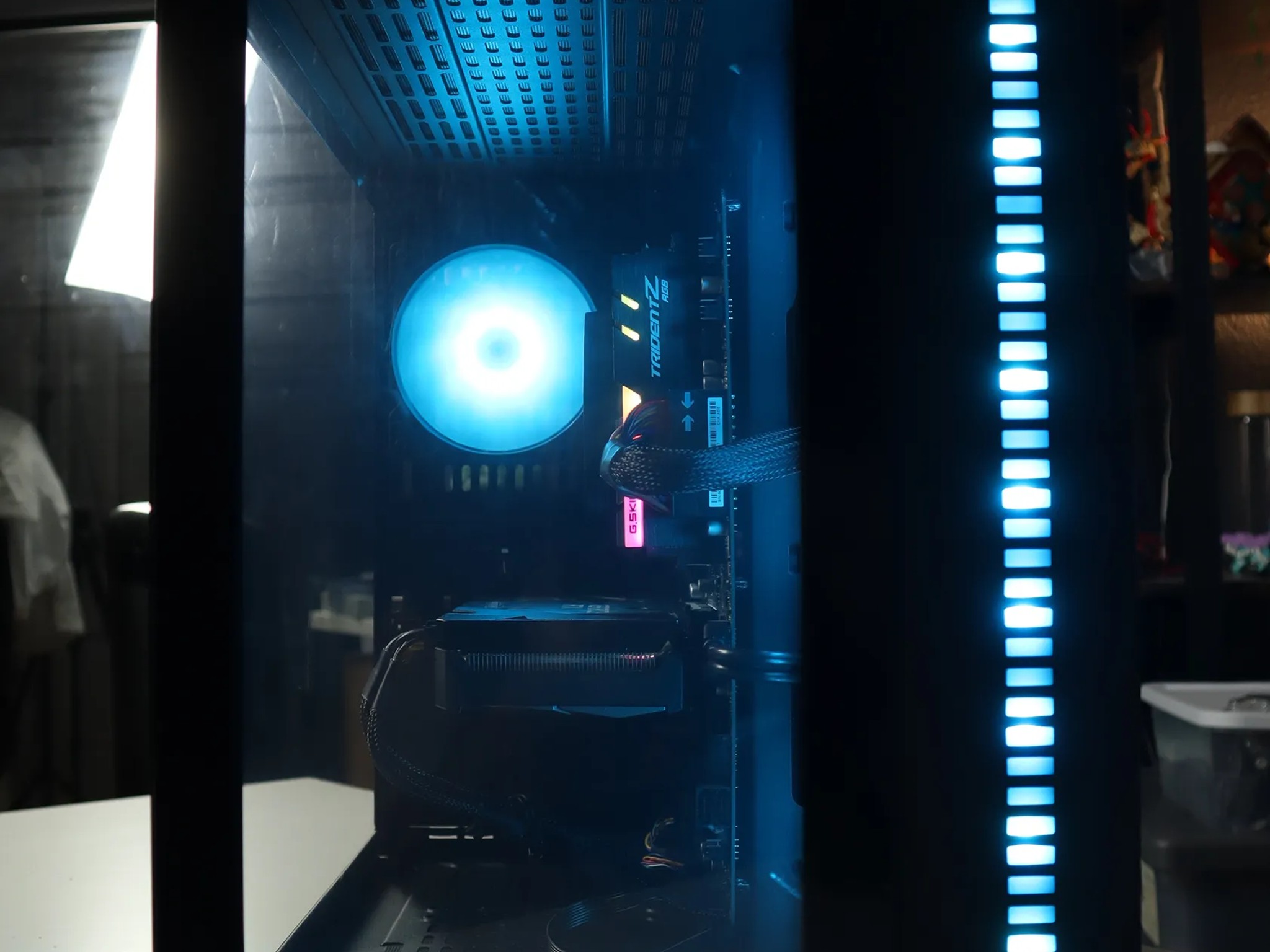 RTX 3060 | Ryzen 5 5600X | 16GB DDR4 RAM | 1TB NVME M.2 SSD