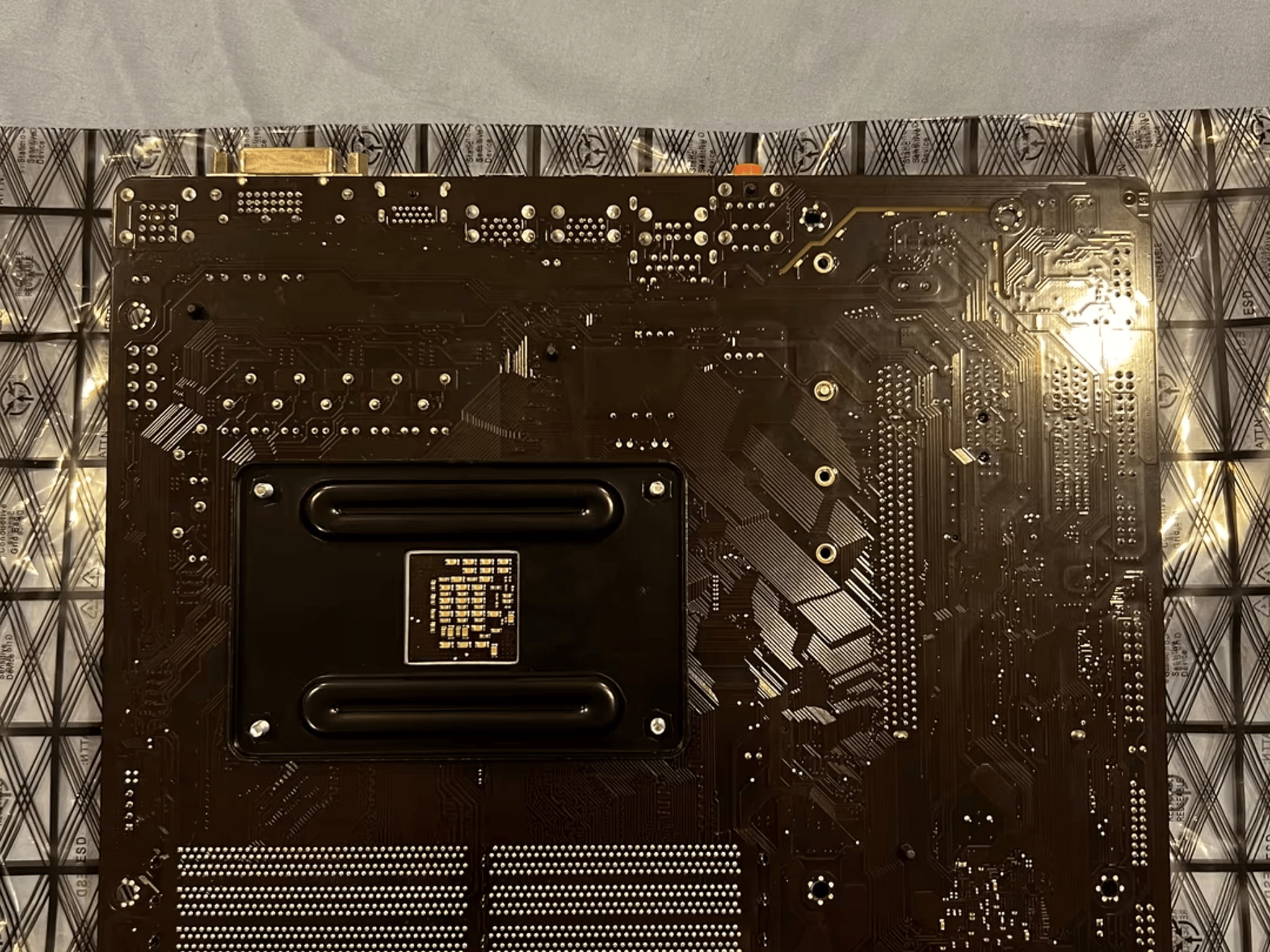 GIGABYTE B450M-D3SH