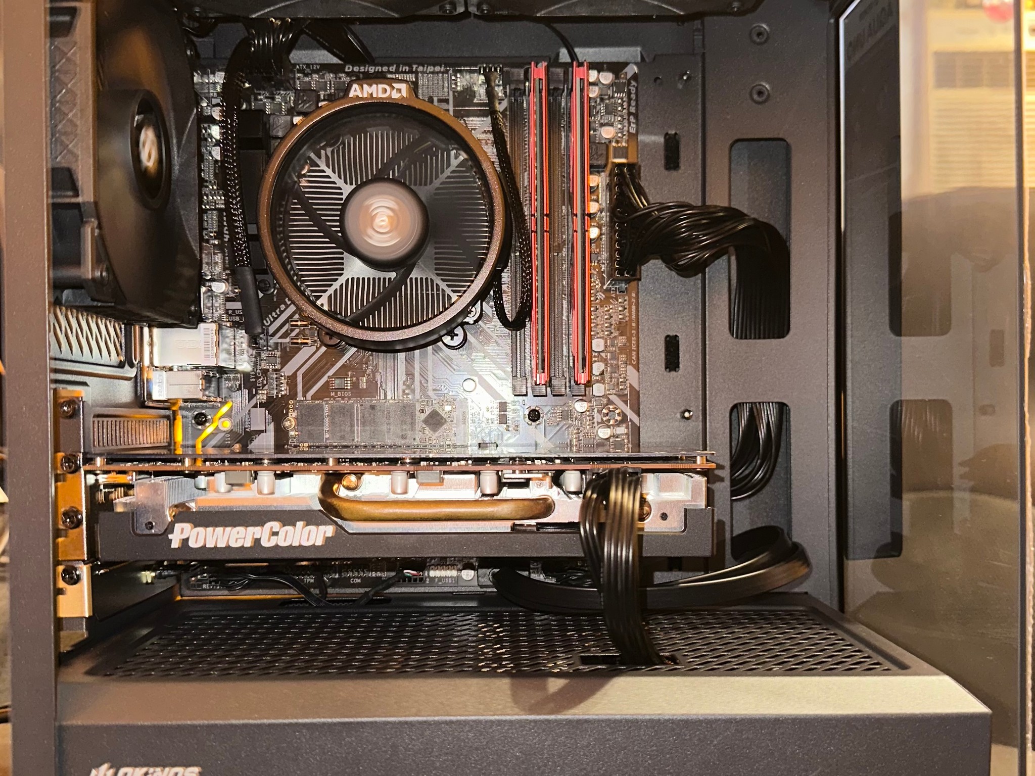 Gaming PC - Ryzen 2600X / RX 5600XT / 16GB RAM / 512GB / Wi-Fi
