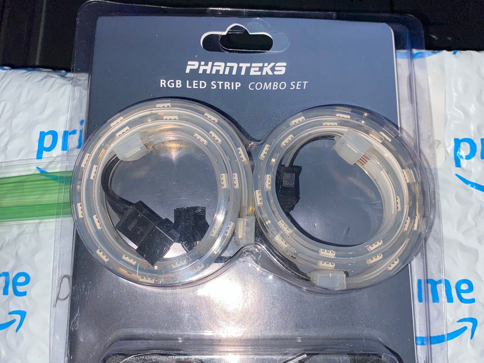 Cooler Master MasterBox Q300L M-ATX PC Case // comes with all case screws and phanteks rgb strip