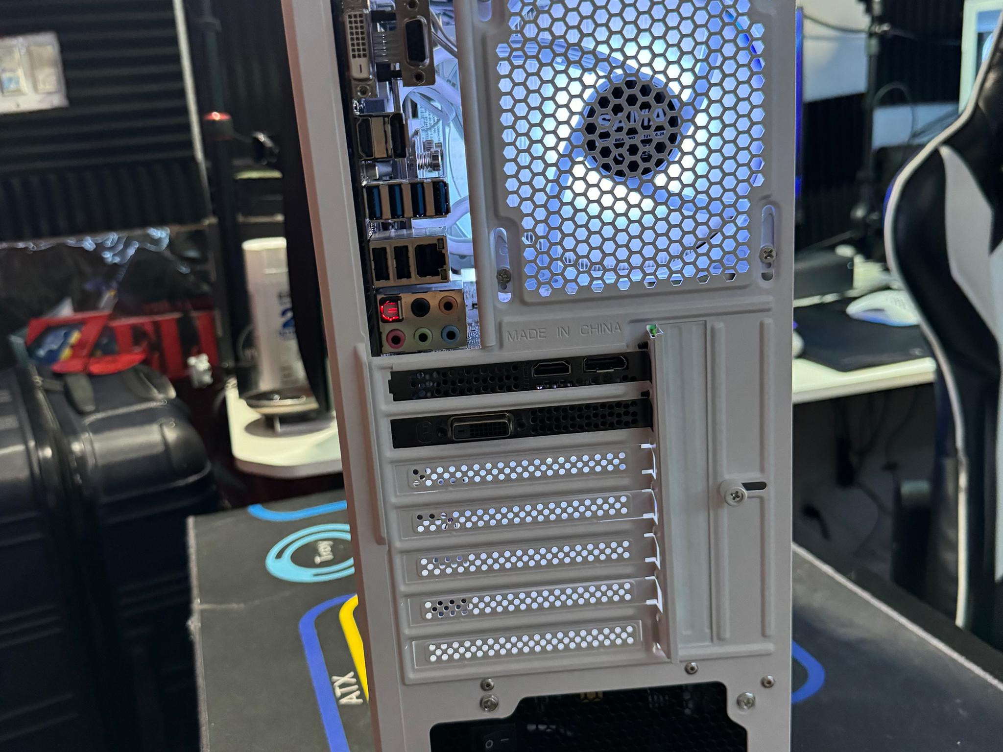 White N’ Black RTX Gaming PC - i5 6500 / RTX 2060
