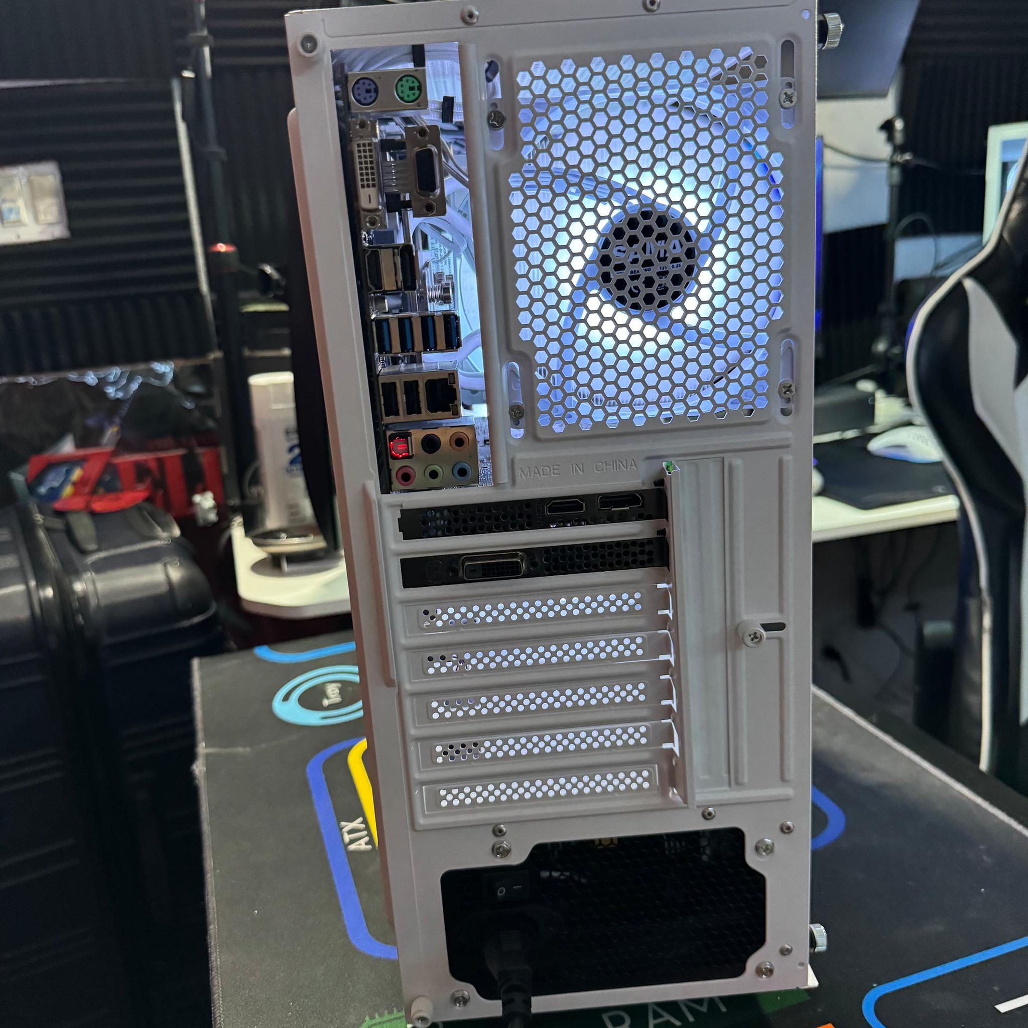 White N’ Black RTX Gaming PC - i5 6500 / RTX 2060
