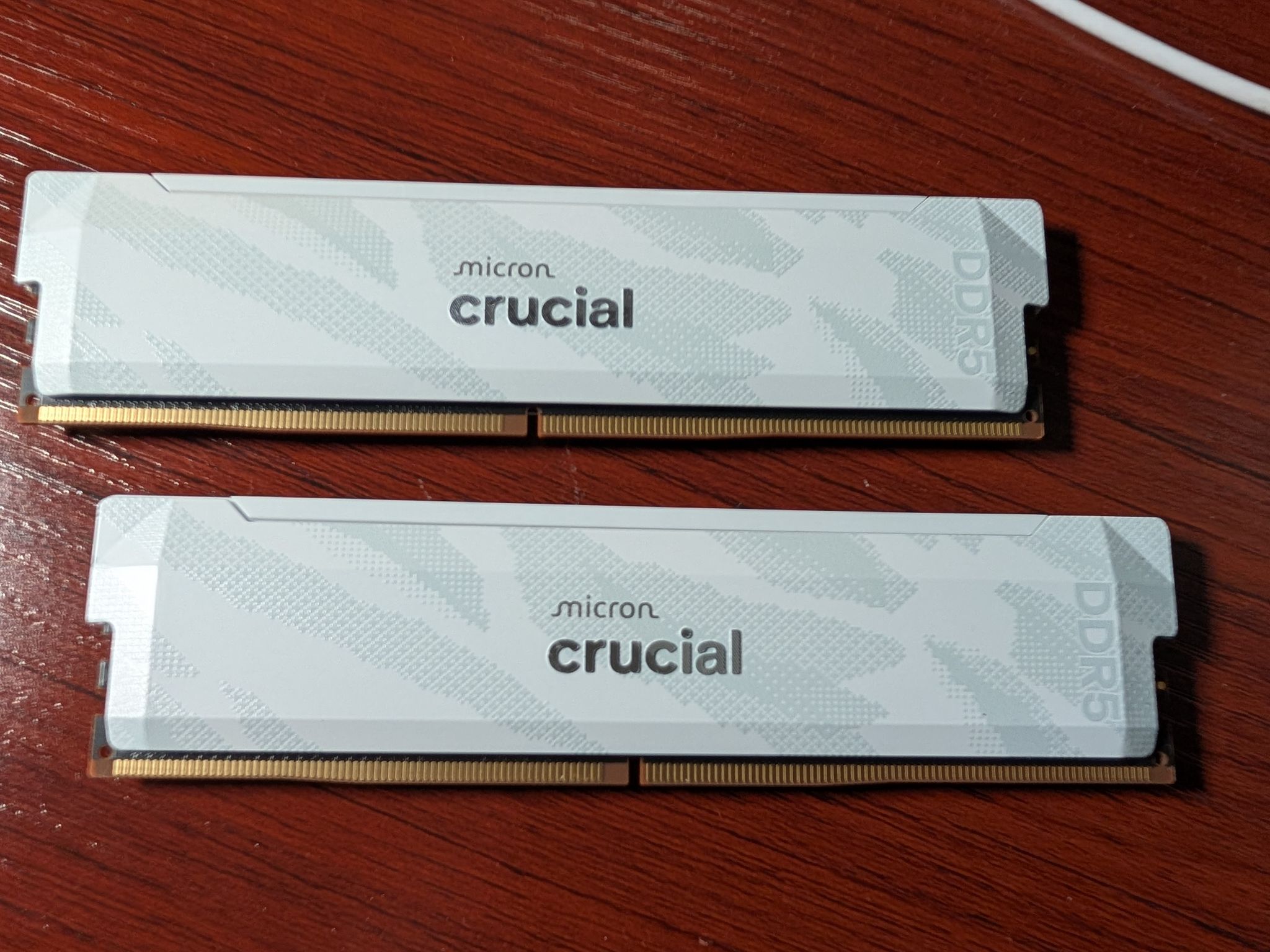 Crucial Pro OC 32GB (2x16GB) DDR5 6400 CL32 RAM