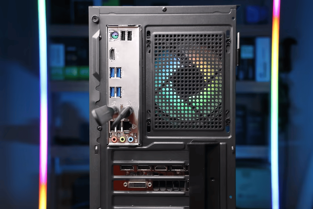 "LUNA" // Ryzen 7 2700X, GTX 1070 Ti // Mid-Range Gaming PC