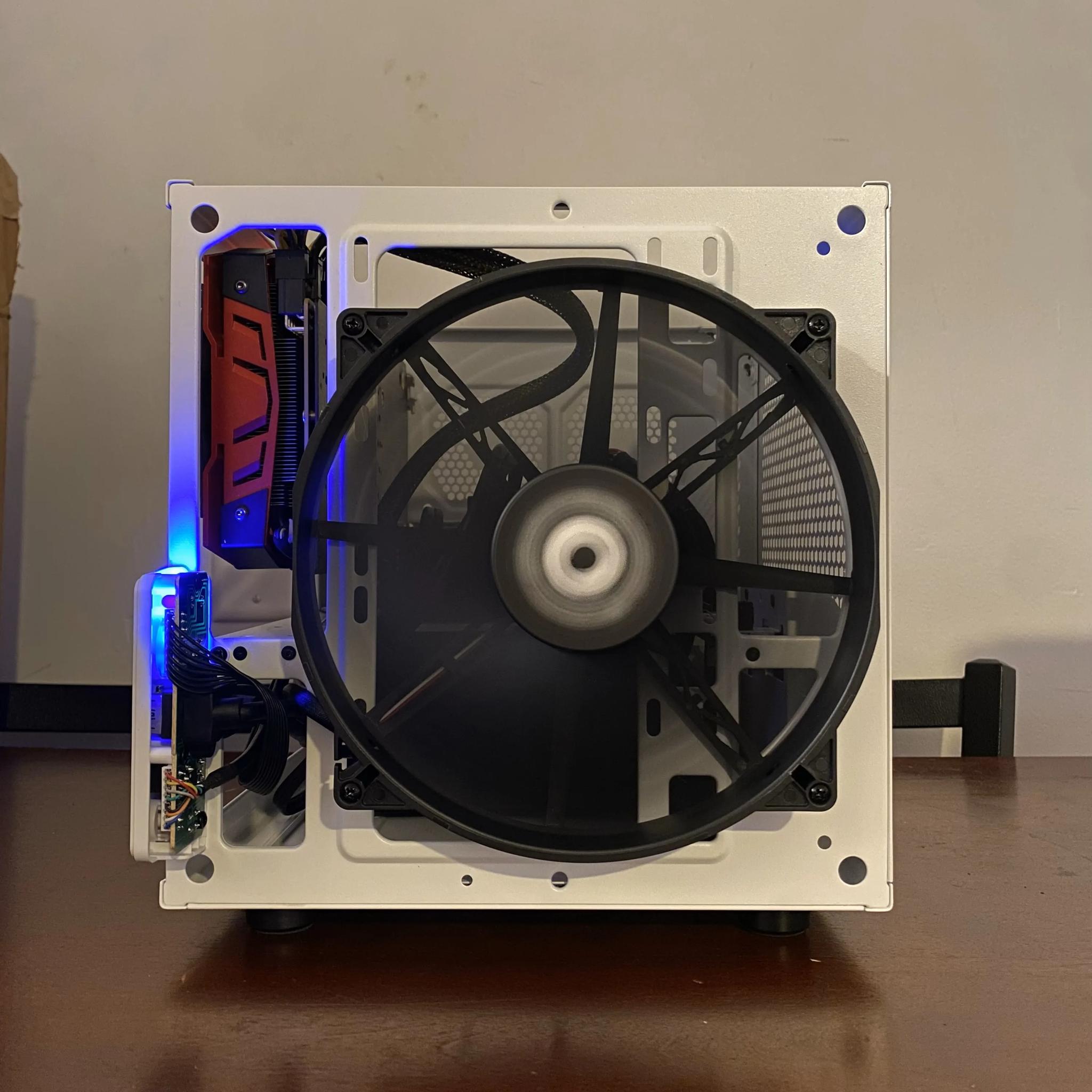 Small Form Factor White Gaming Pc