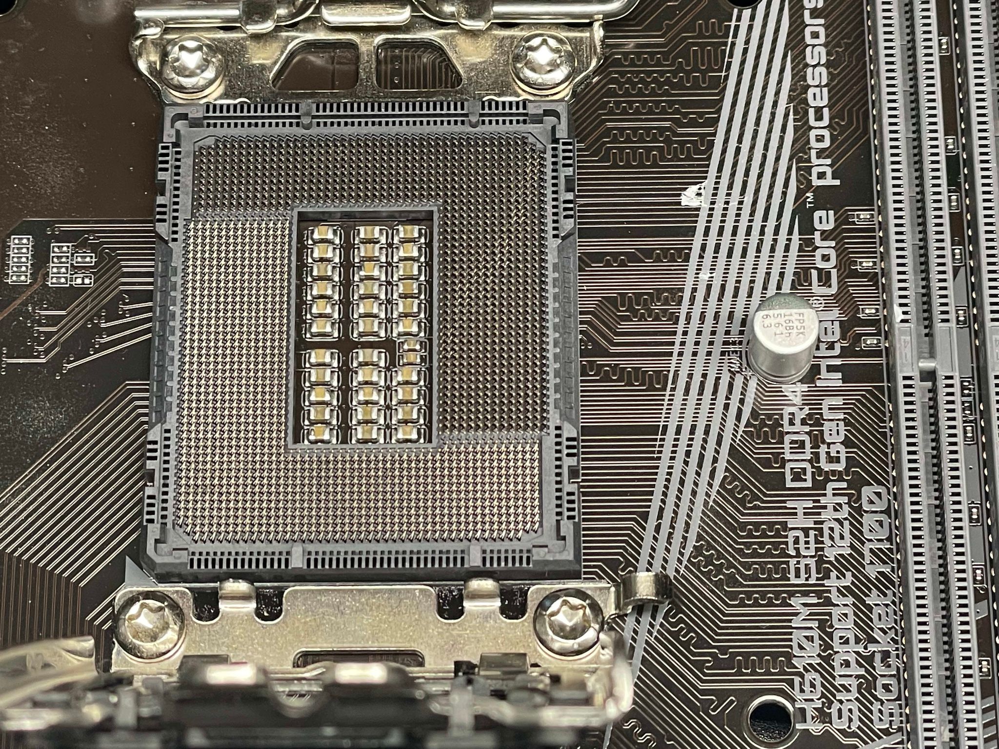 Gigabyte H610m w/ 16gb DDR4