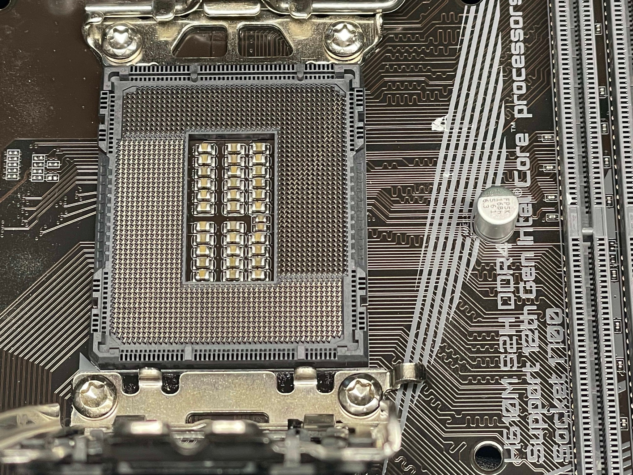 Gigabyte H610m w/ 16gb DDR4