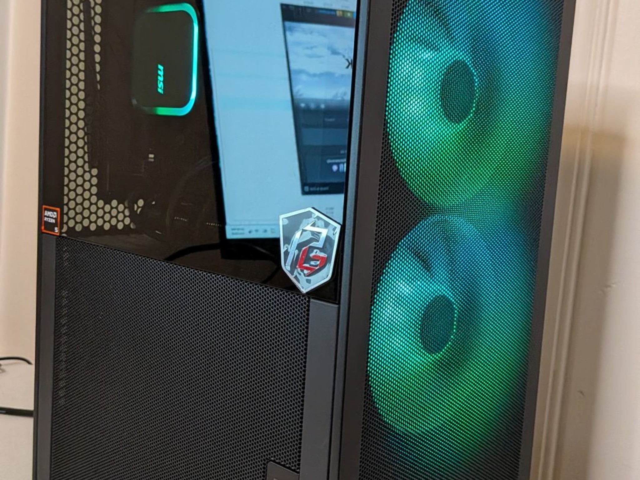 New NZXT H2 Flow Mini PC Custom Build TechBAWSE Teeny Tower AMD/RTX 5070