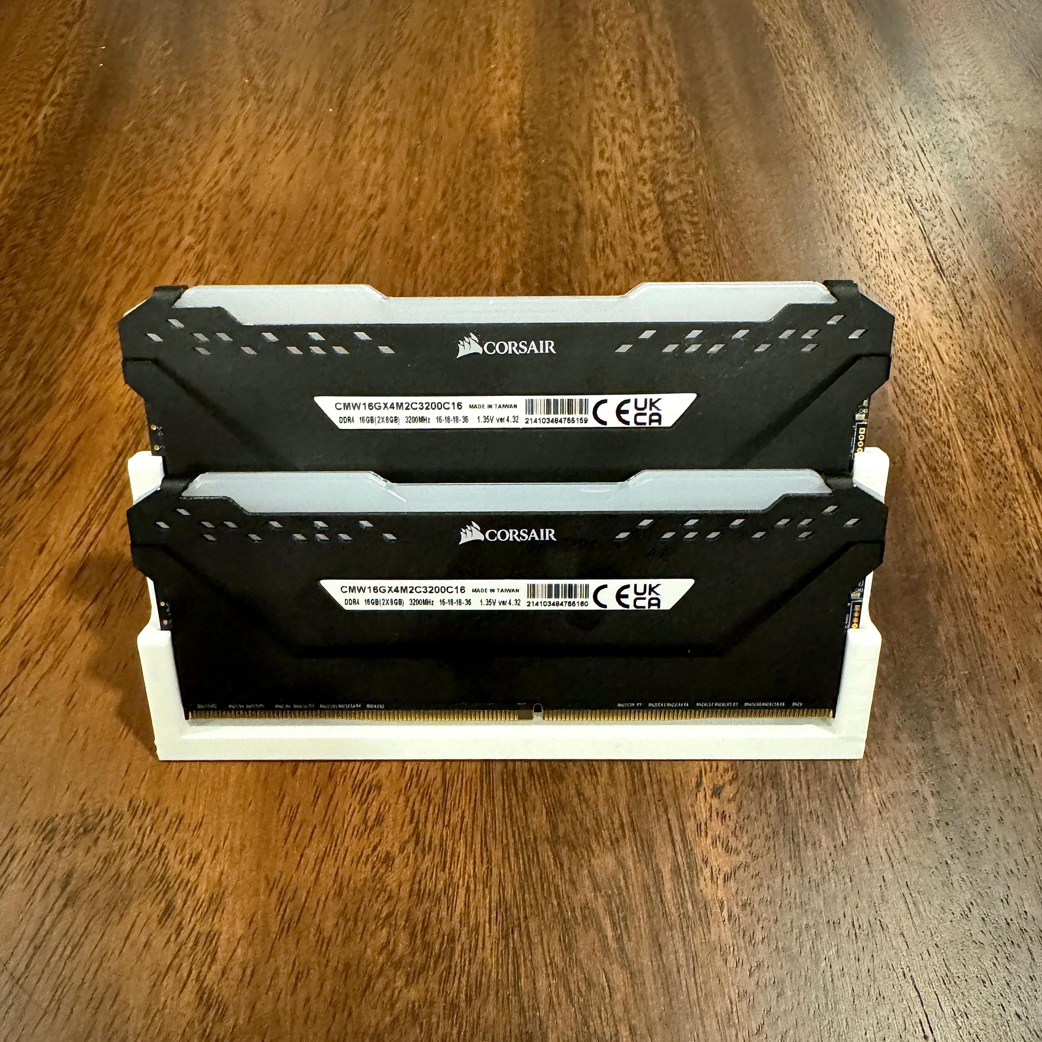 Corsair Vengeance RGB Pro 16 GB (2 x 8 GB) DDR4-3200 CL16 Memory