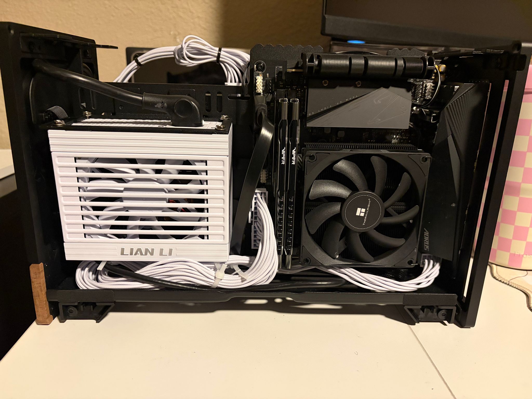 SFF Gaming PC 9070 GRE 12G/5600X3D