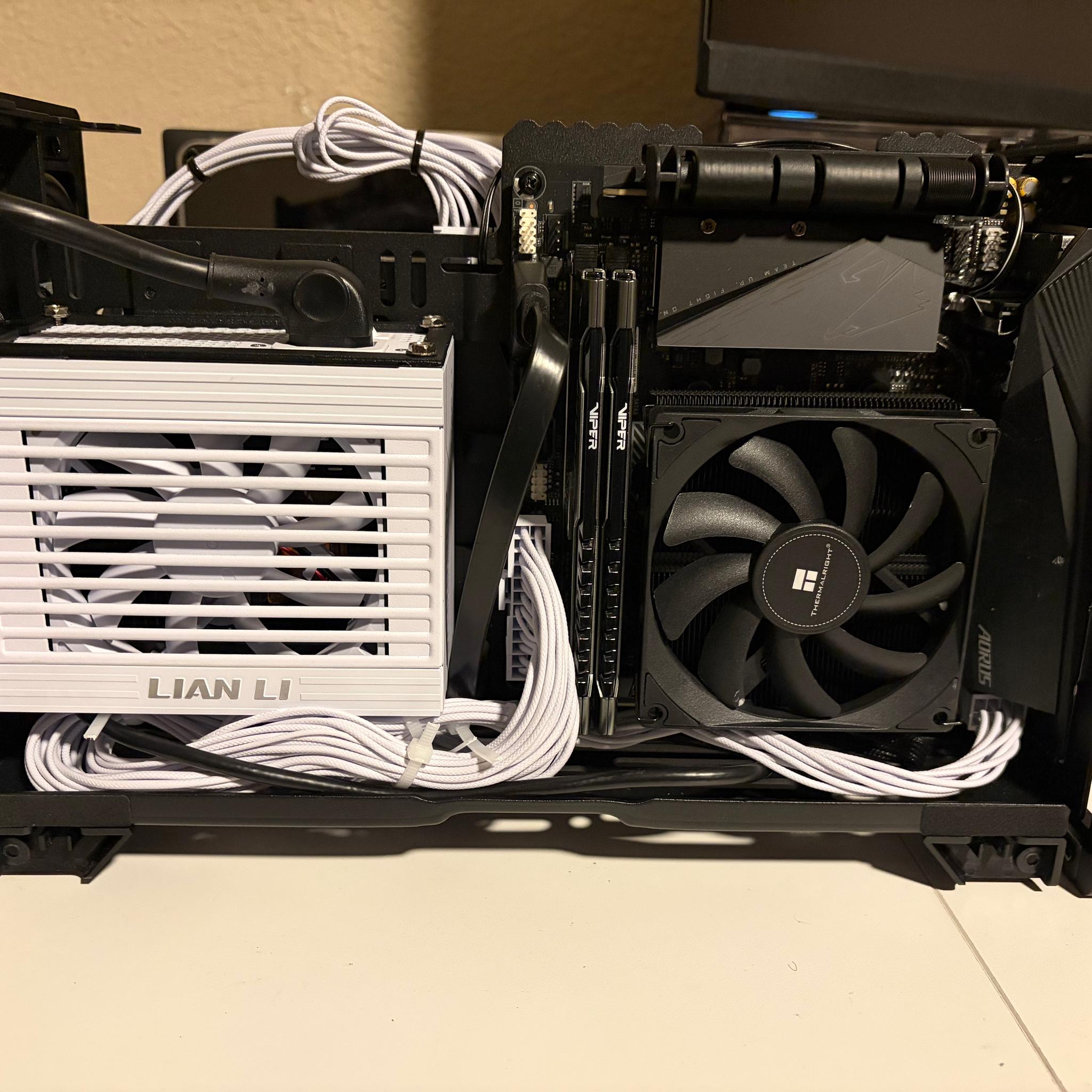 SFF Gaming PC 9070 GRE 12G/5600X3D